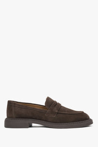 Damen Penny Loafer in Sattelbraun mit flachem Absatz und weichem Veloursleder – Estro ER00117041.