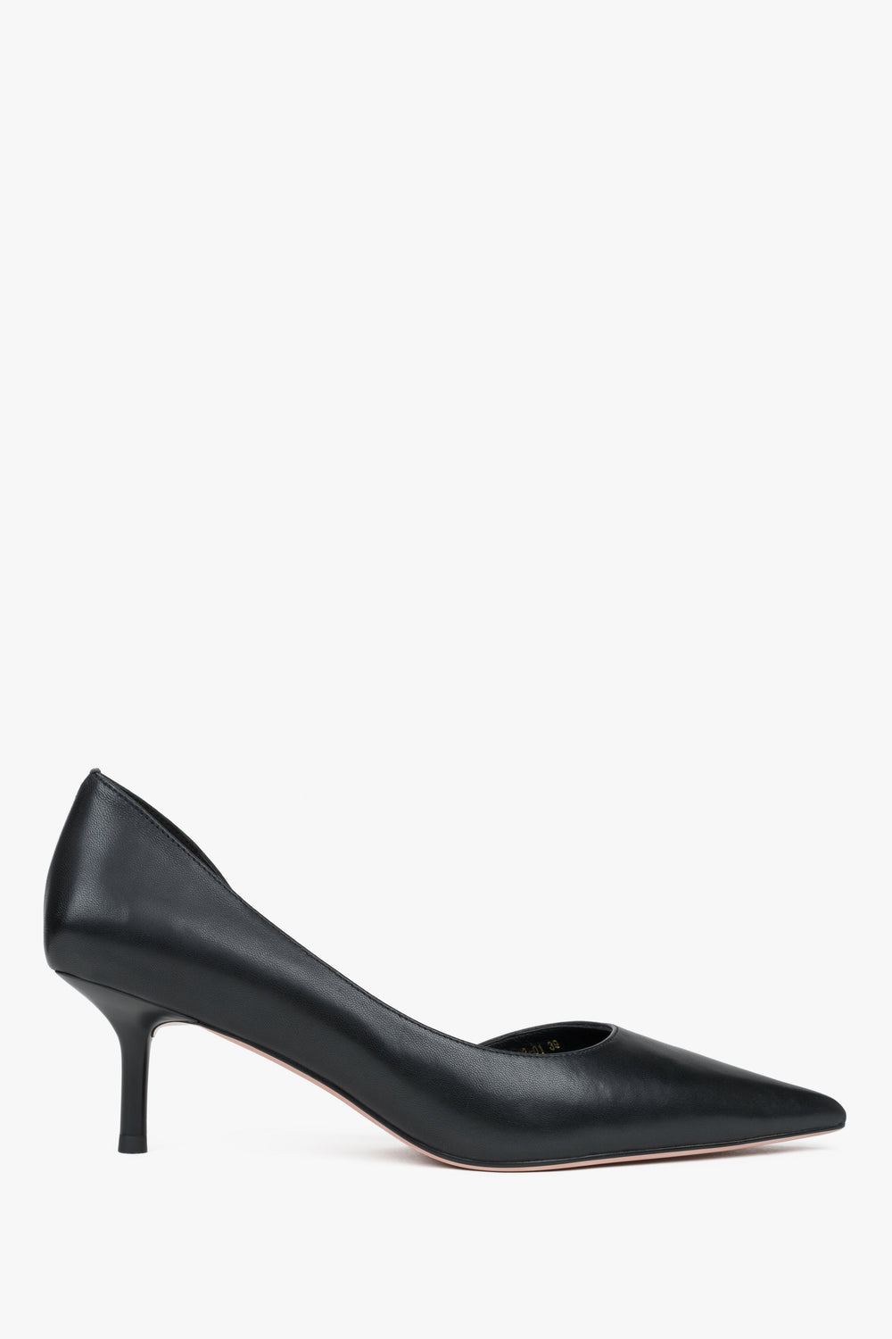 Klassische schwarze Schuhe mit niedrigem Absatz aus echtem Leder Estro ER00116979.
