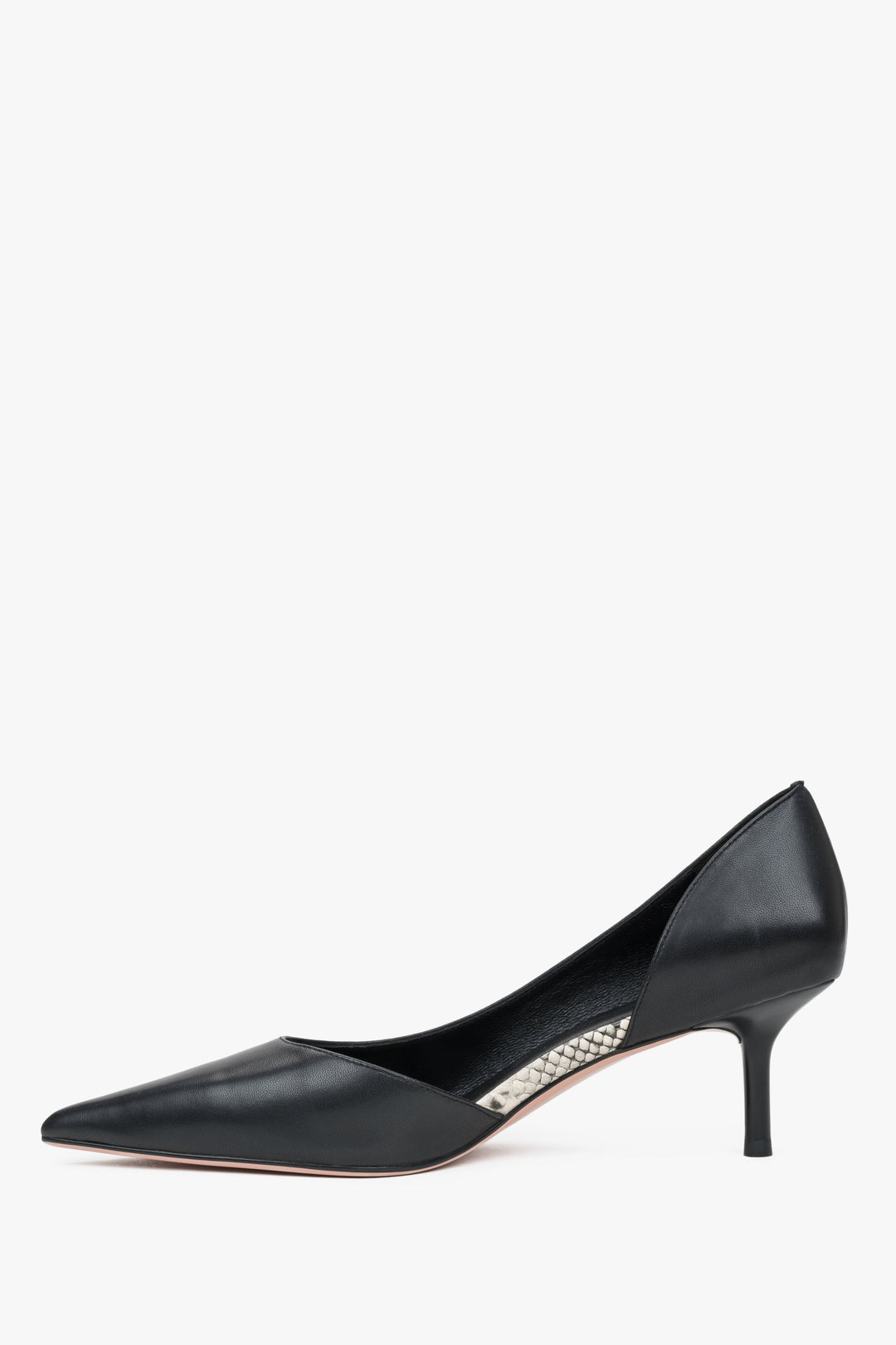 Schwarze Schuhe aus echtem Leder