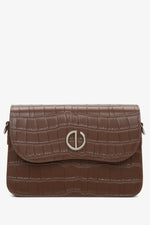 Kleine braune Damen-Handtasche aus echtem Leder mit Prägung Estro ER00115767.