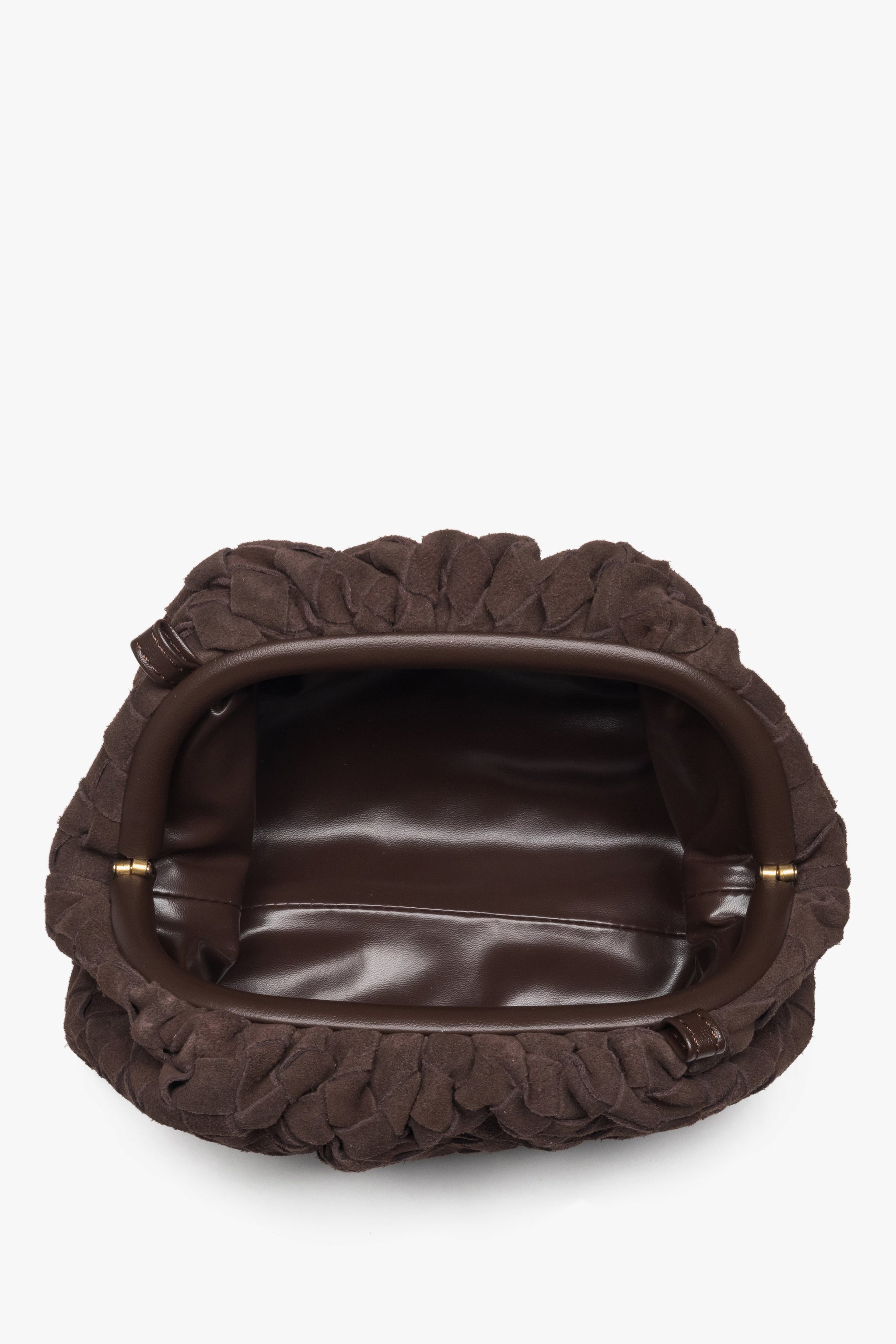 Kompakte dunkelbraune Schultertasche in Beutelform aus echtem Natur-Velours.