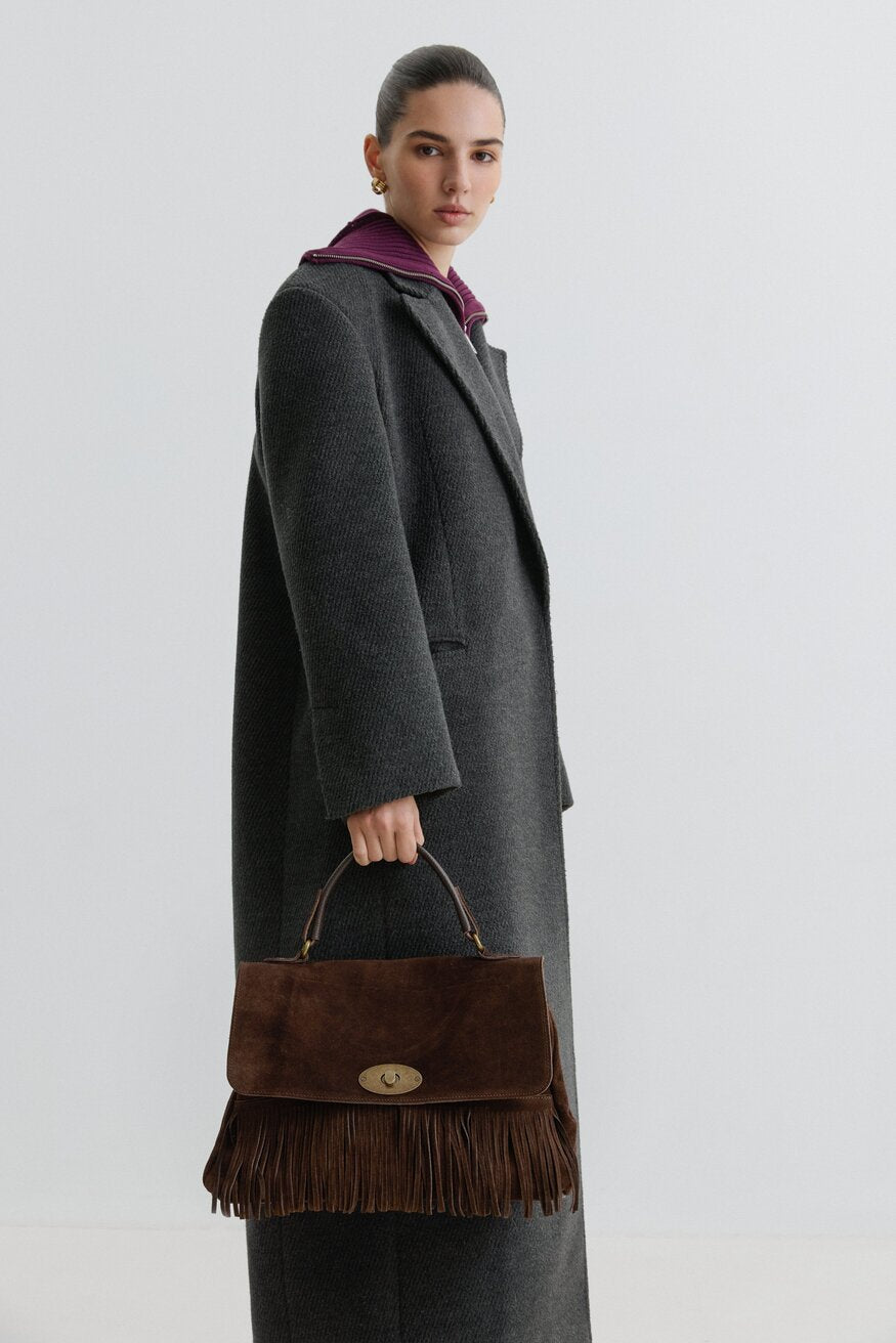 Kleine dunkelbraune Damen-Handtasche aus edlem italienischem Velours mit Fransen Estro ER00117426.