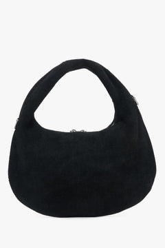 Schwarze Handtasche von Estro aus natürlichem Velours.