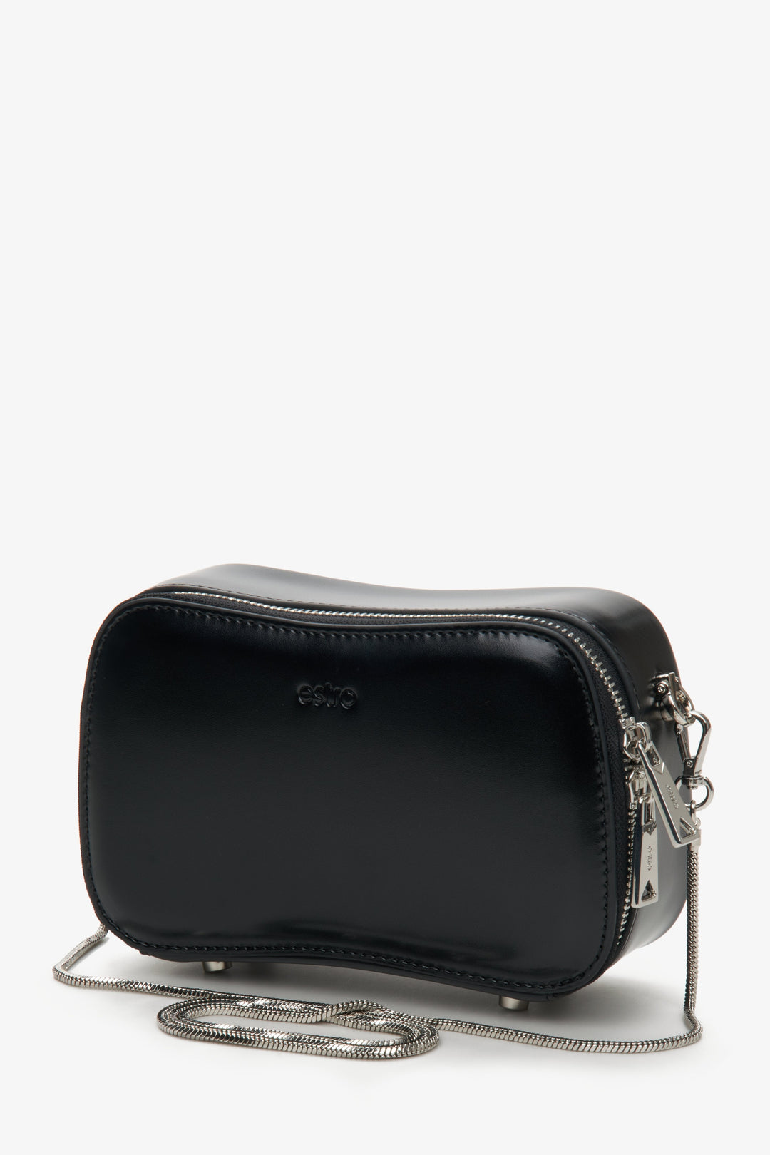 Kleine schwarze Damen-Schultertasche mit silberner Kette Estro ER00114349.