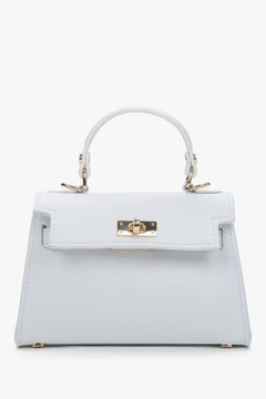 Frontale Ansicht der kleinen weißen Leder-Handtasche mit goldfarbenen Details
