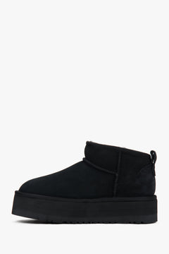 Schwarze niedrige Velours-Winterstiefel mit Fell von Estro.