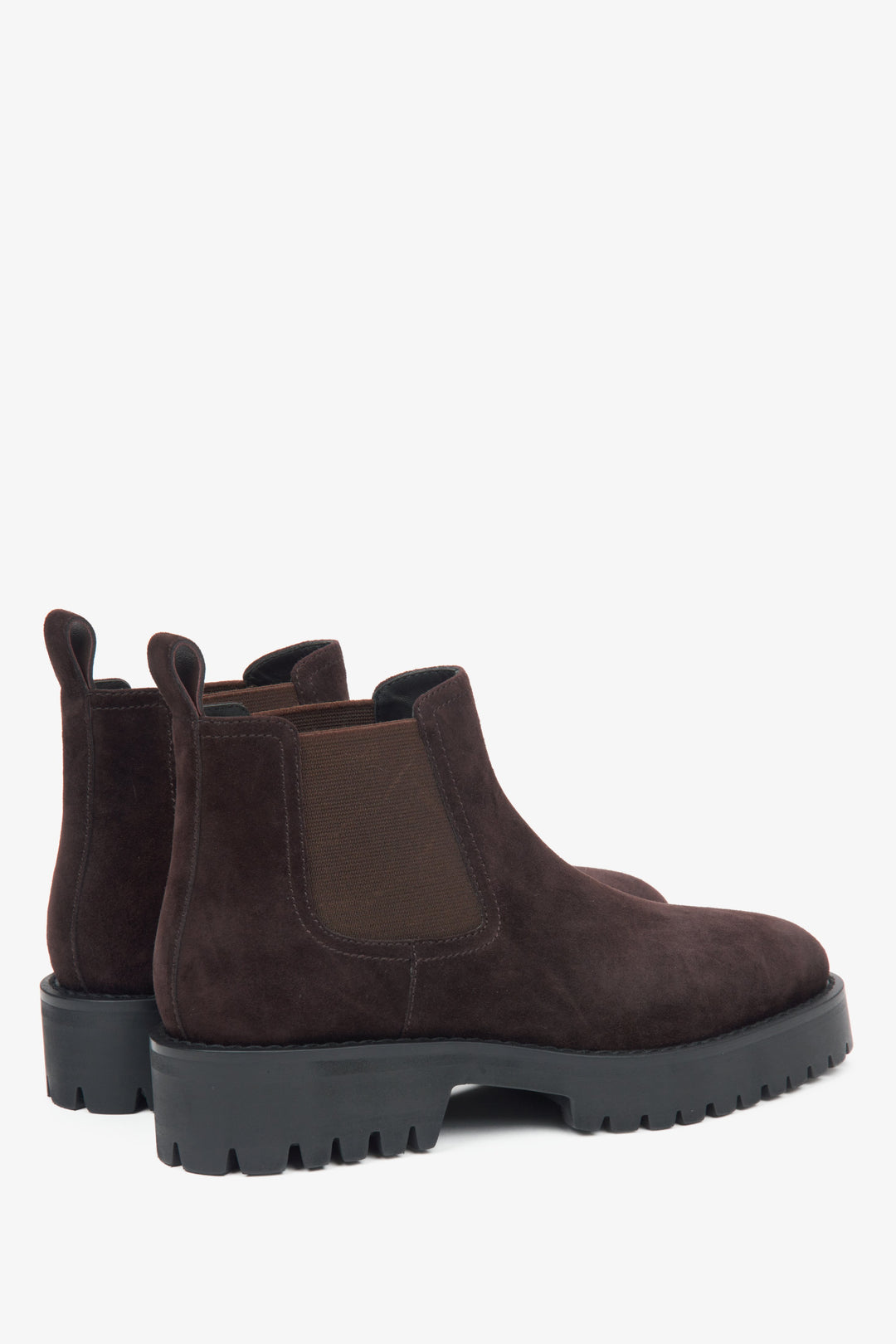 Estro Women’s Dark Brown Low Chelsea Boots in Genuine Velour – close-up on side line and heel.