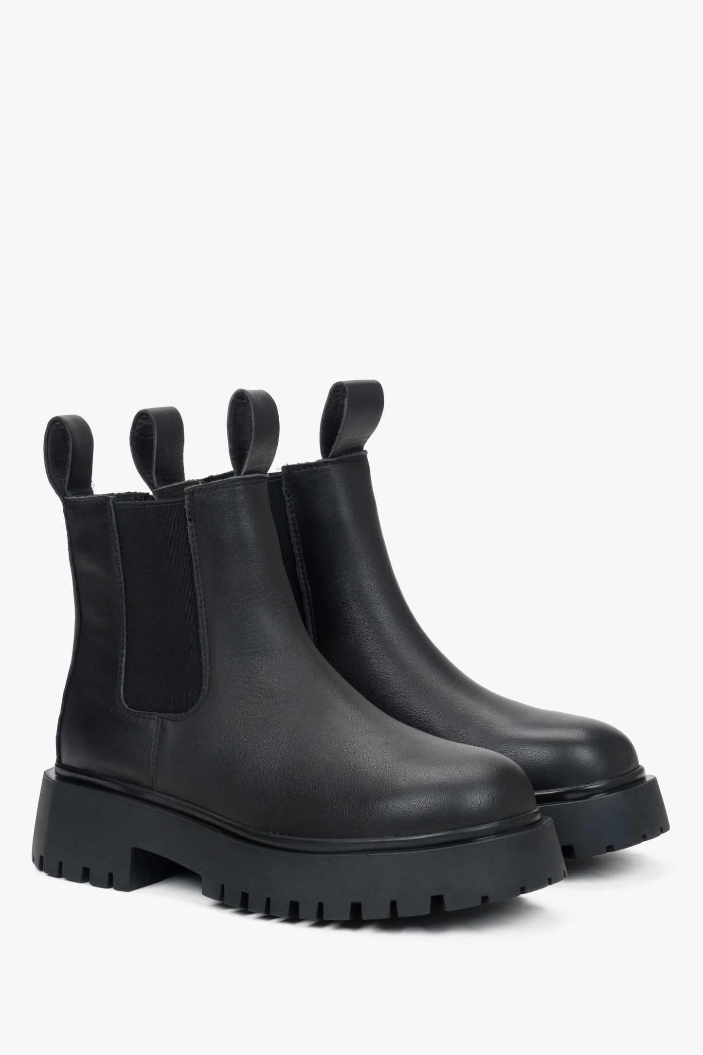 Damen-Low-Top-Chelsea-Boots in Schwarz aus Leder, gefertigt von Estro.