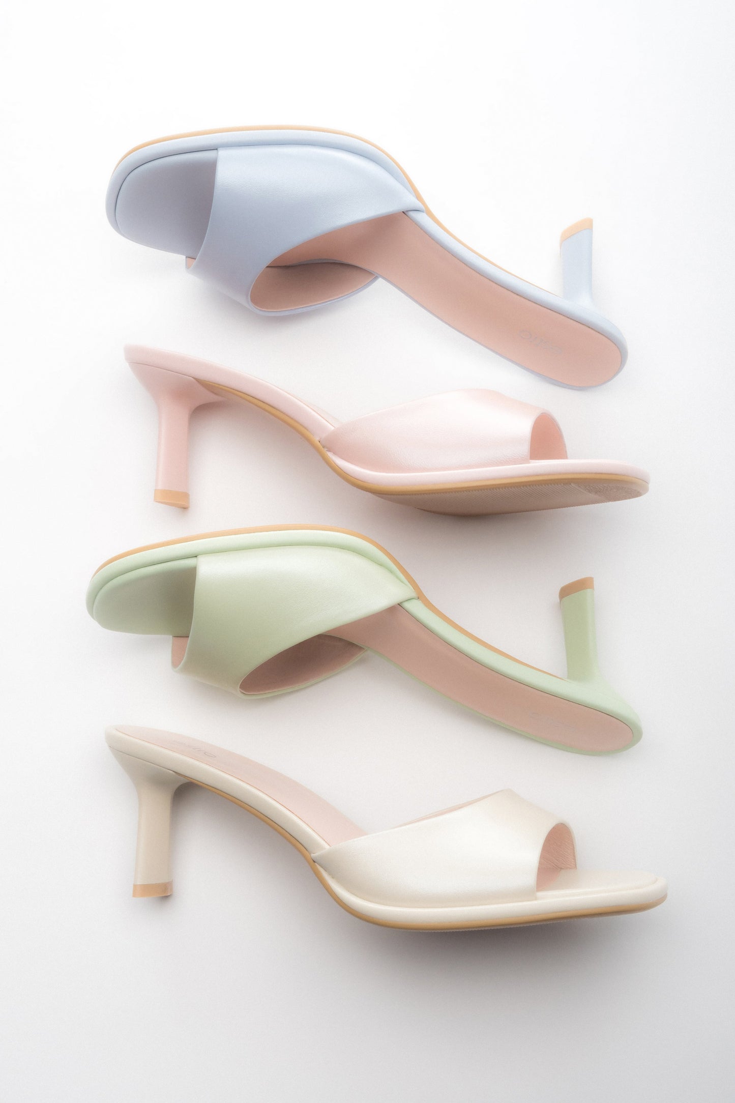 Leder-Mules für Damen mit Absatz.