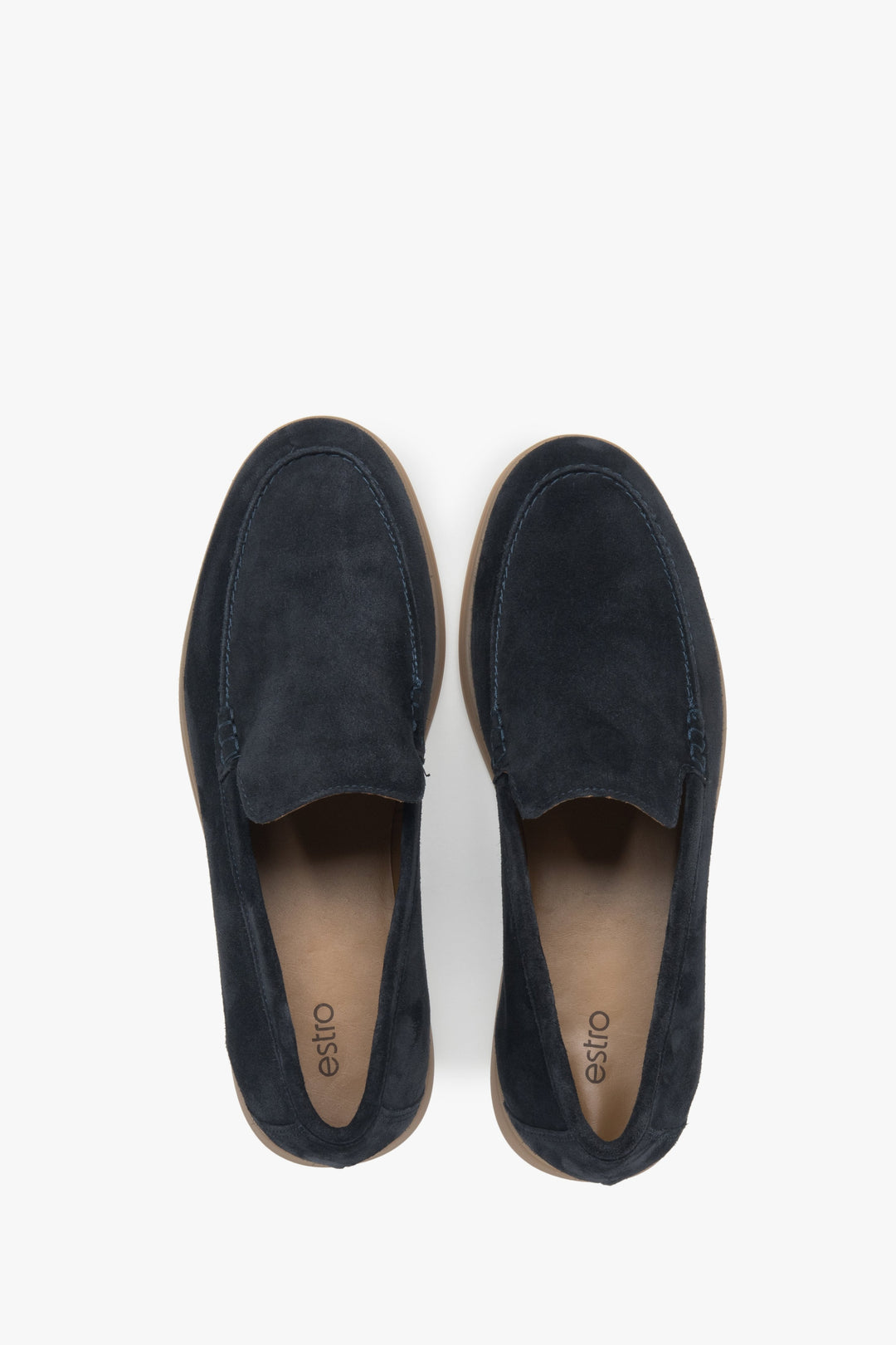 Die ideale Ergänzung für Ihre Frühlings- und Herbstgarderobe: marineblaue Loafer von Estro. Estro ER00117031