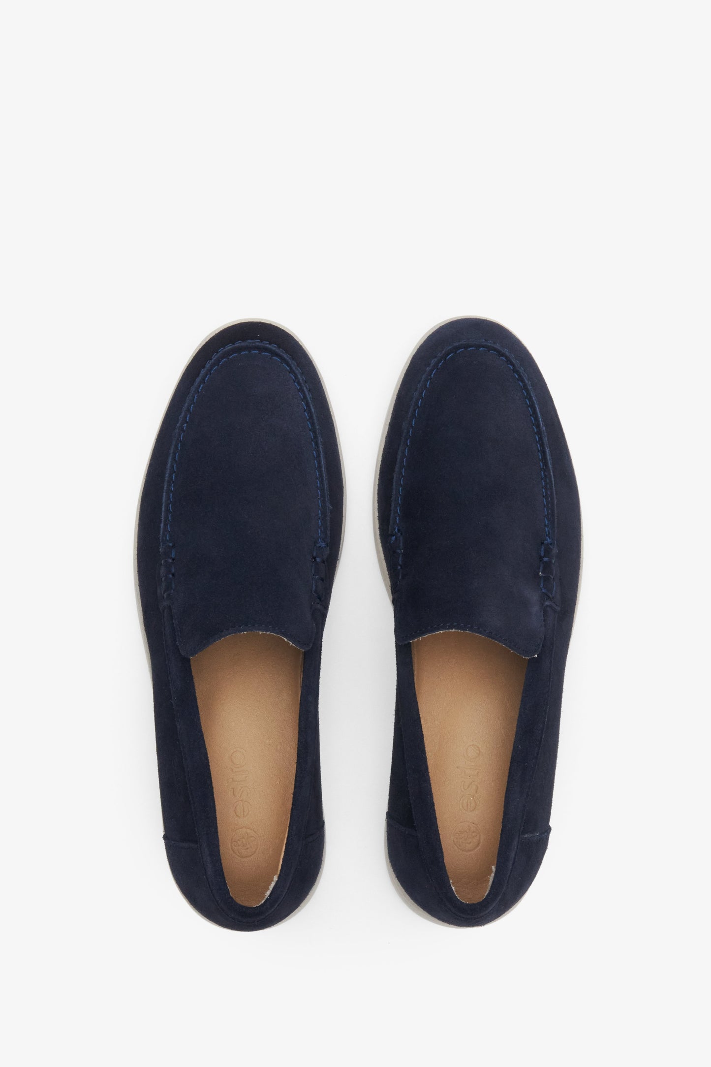 Marineblaue Damen-Mokassins aus Veloursleder.