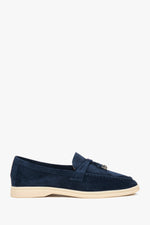 Marineblauer Damen-Loafer aus echtem Velours mit dekorativer Quaste Estro ER00115751.