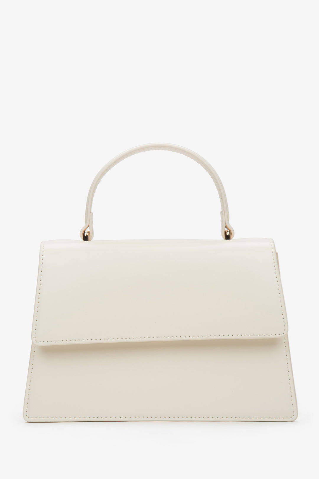 Milchbeige Leder-Henkeltasche von Estro in der leichten Seitenansicht.