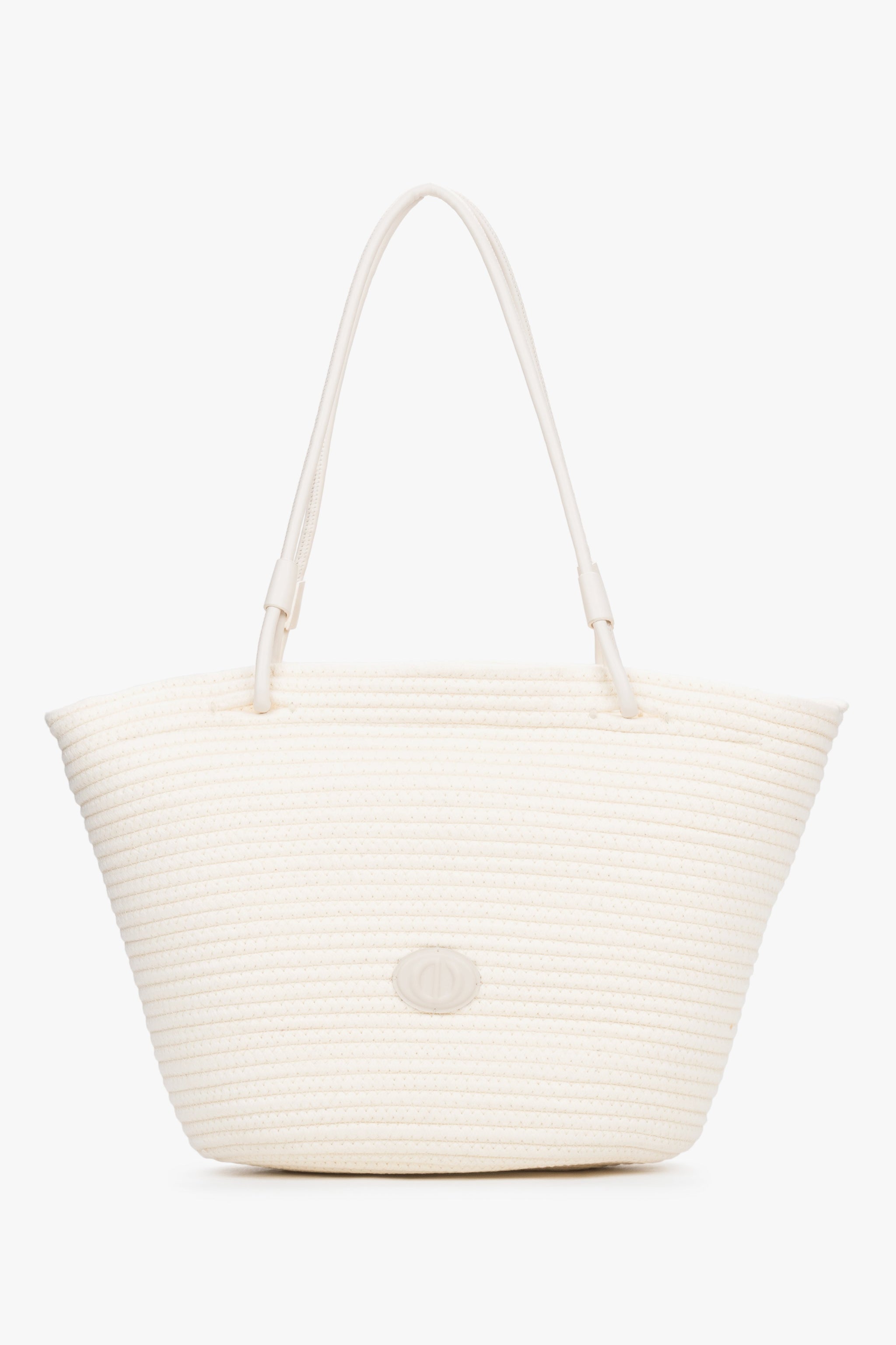 Frontansicht der milchbeigen Damen-Shopper-Tasche auf weißen Hintergrund