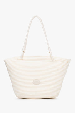 Frontansicht der milchbeigen Damen-Shopper-Tasche auf weißen Hintergrund