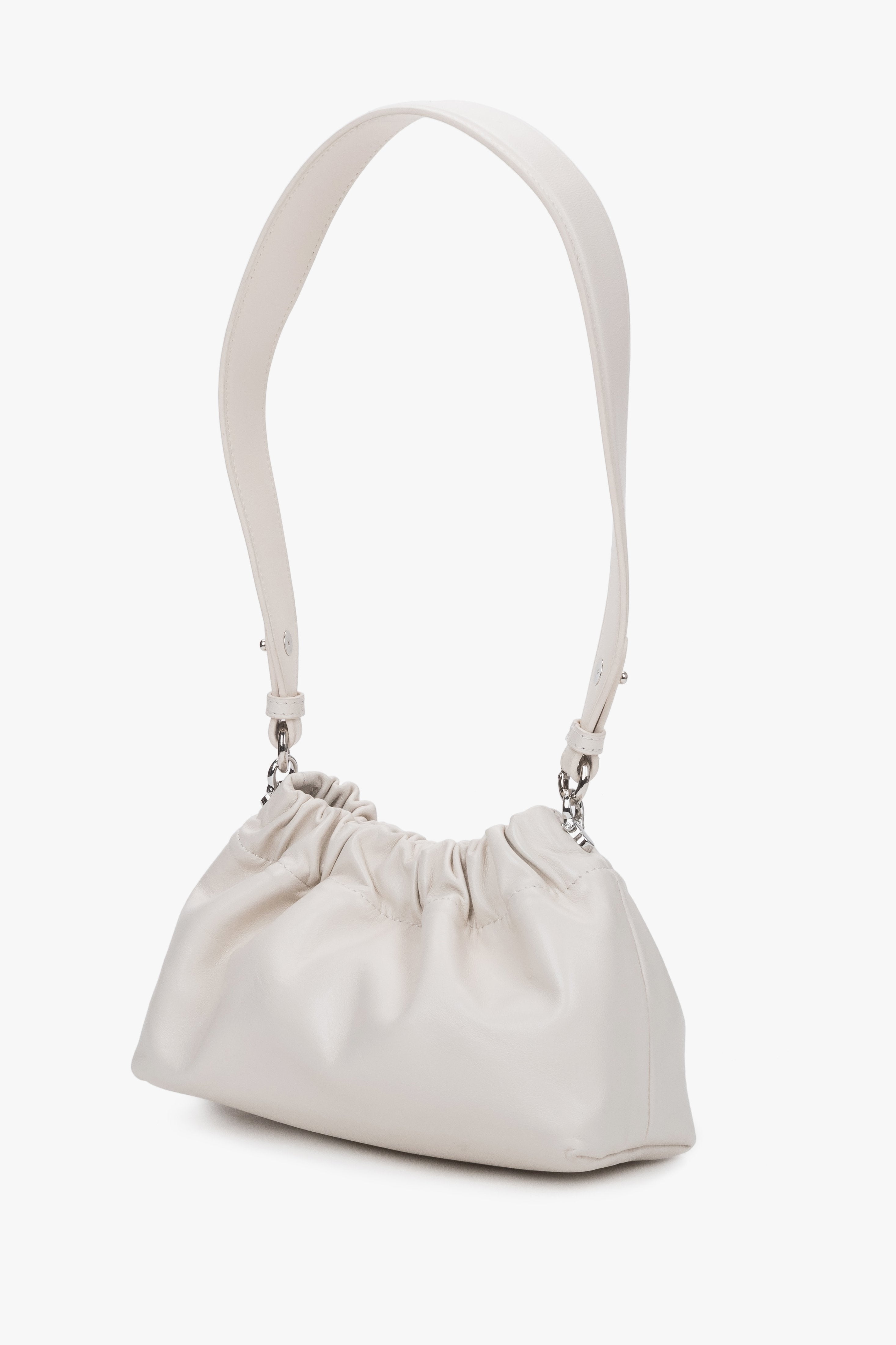 Kleine milchbeige Damen-Tasche aus Echtleder mit kurzem Schulterriemen