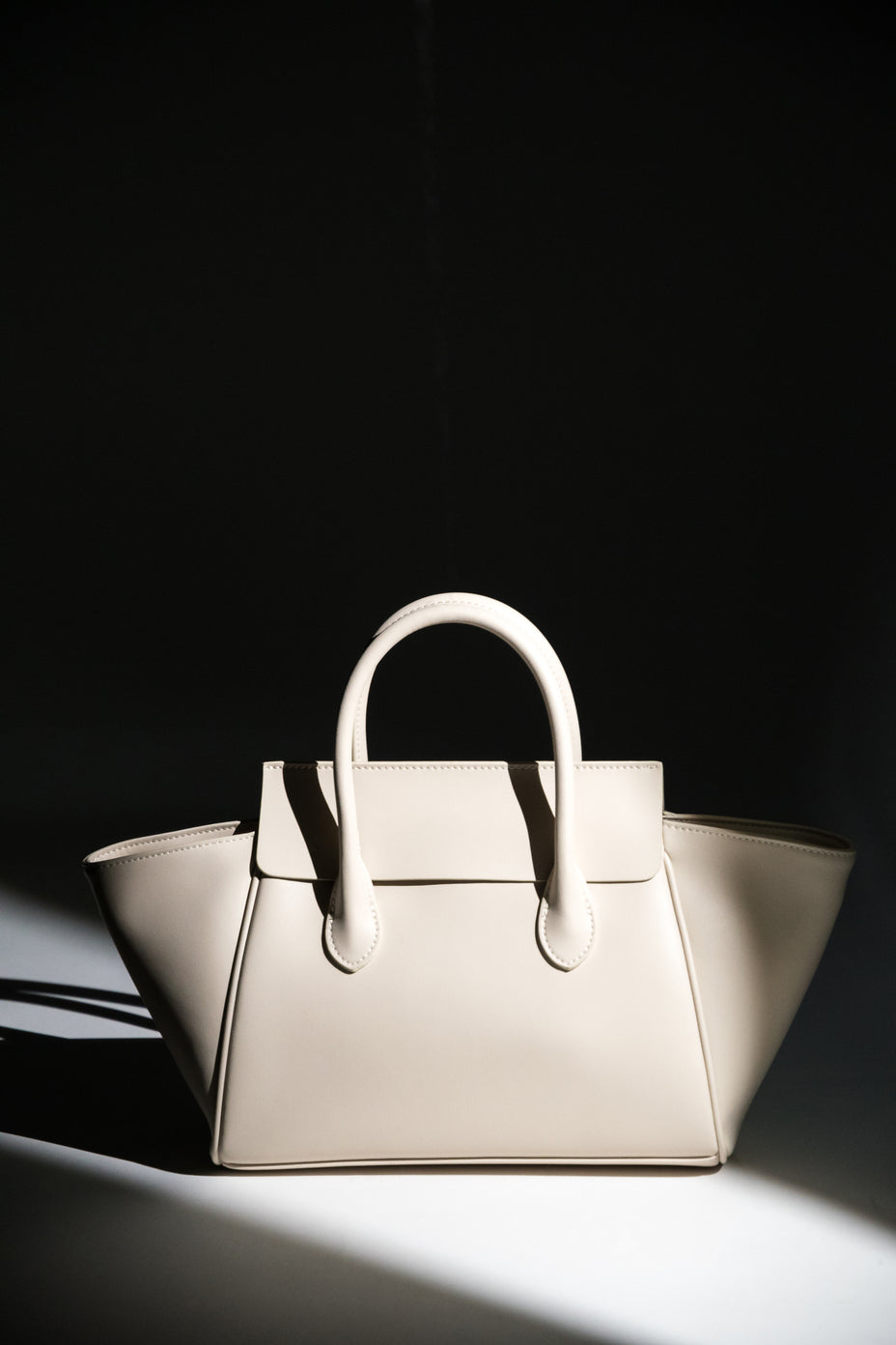 Milchbeige Damen-Tote-Bag aus Leder