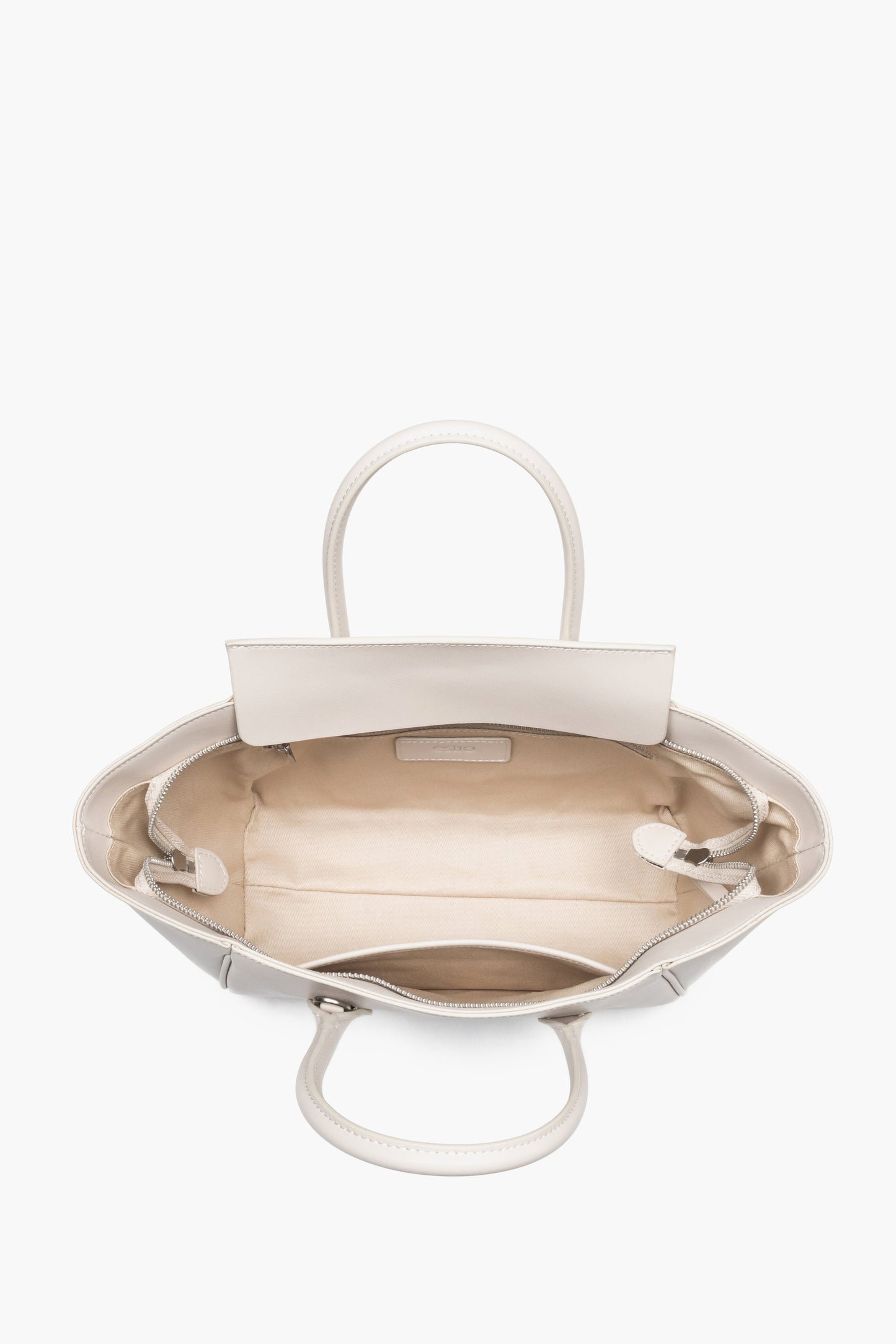 Damen-Tote-Bag in Milchbeige aus glattem Leder von oben gesehen
