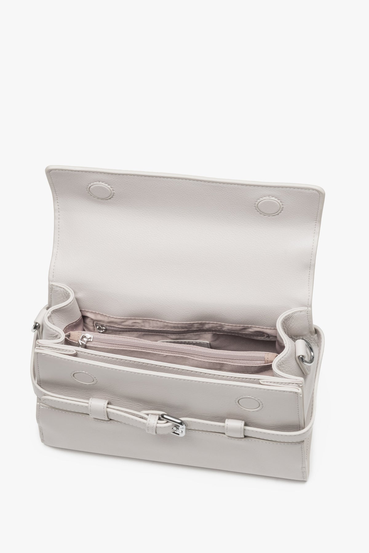 Milchbeige kleine Damen-Schultertasche aus Leder mit geöffnetem Innenraum und mehreren Fächern