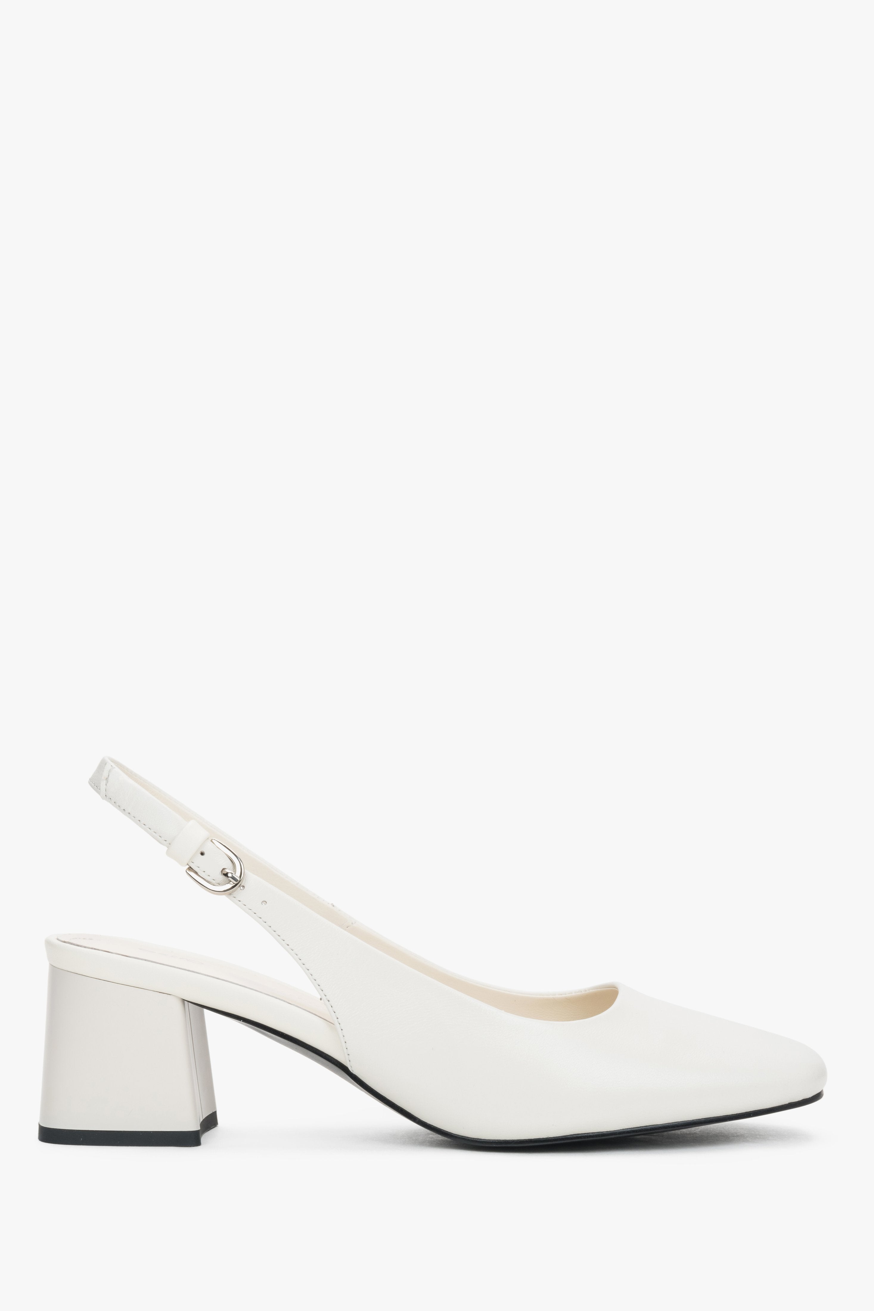Milchbeige Slingback-Pumps aus Leder mit Blockabsatz von Estro