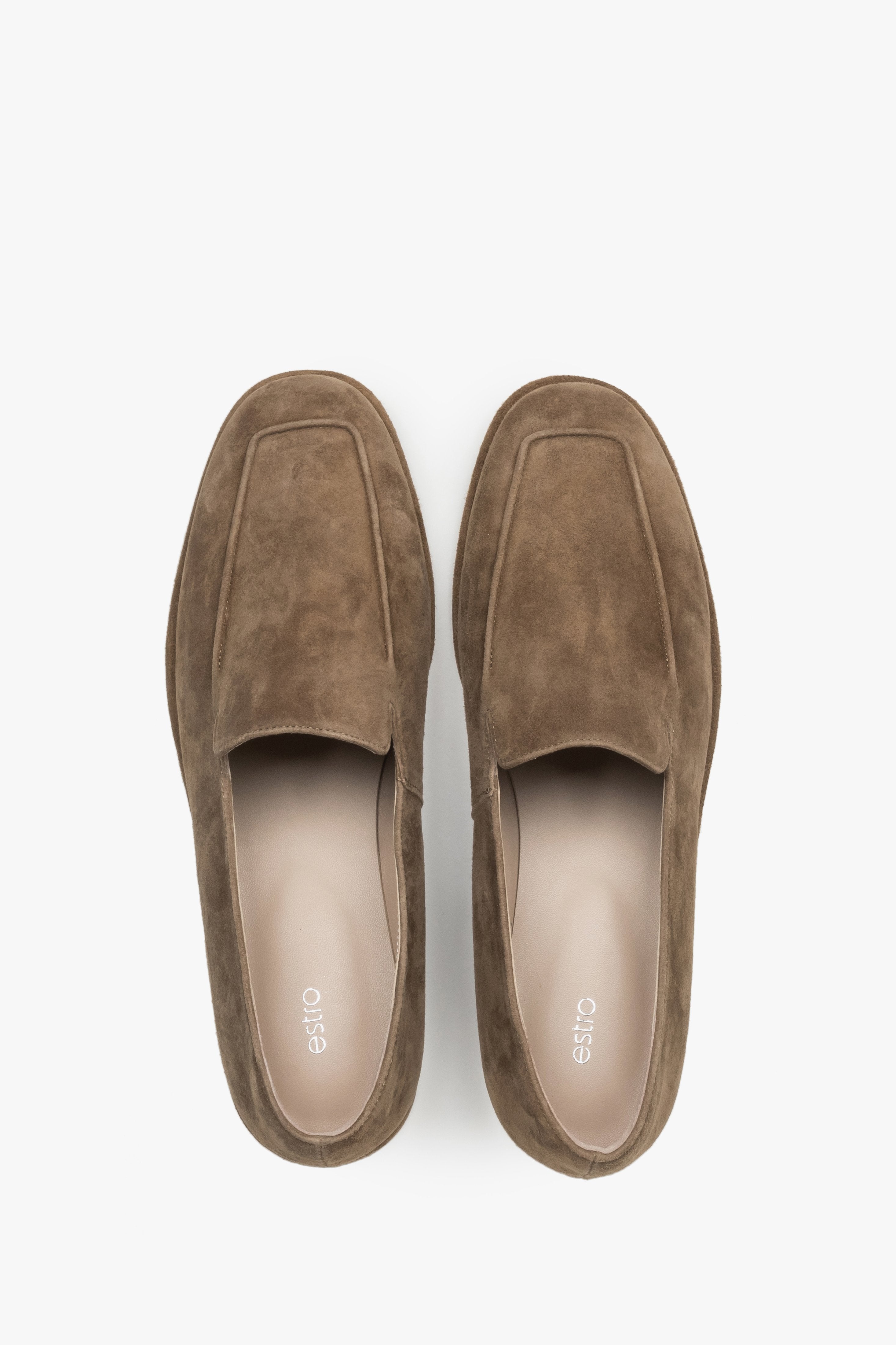 Mokkabraune Damen-Loafer aus Veloursleder von oben als Paar