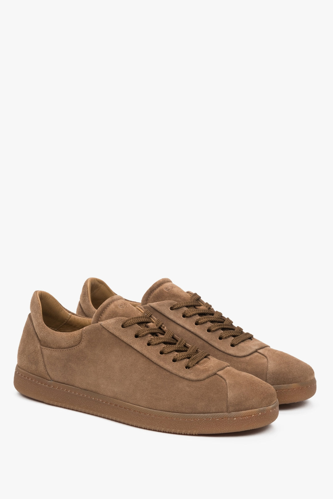Braune Herren-Sneaker von Estro, gefertigt aus hochwertigem italienischem Echtvelours.