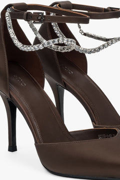 Dunkelbraune Pumps aus Echtleder mit Zierdetails – perfekt für Frühling/Sommer Estro ER00116975