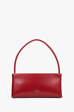 Frontalansicht der roten Ledertasche mit formstabilem Tragegriff