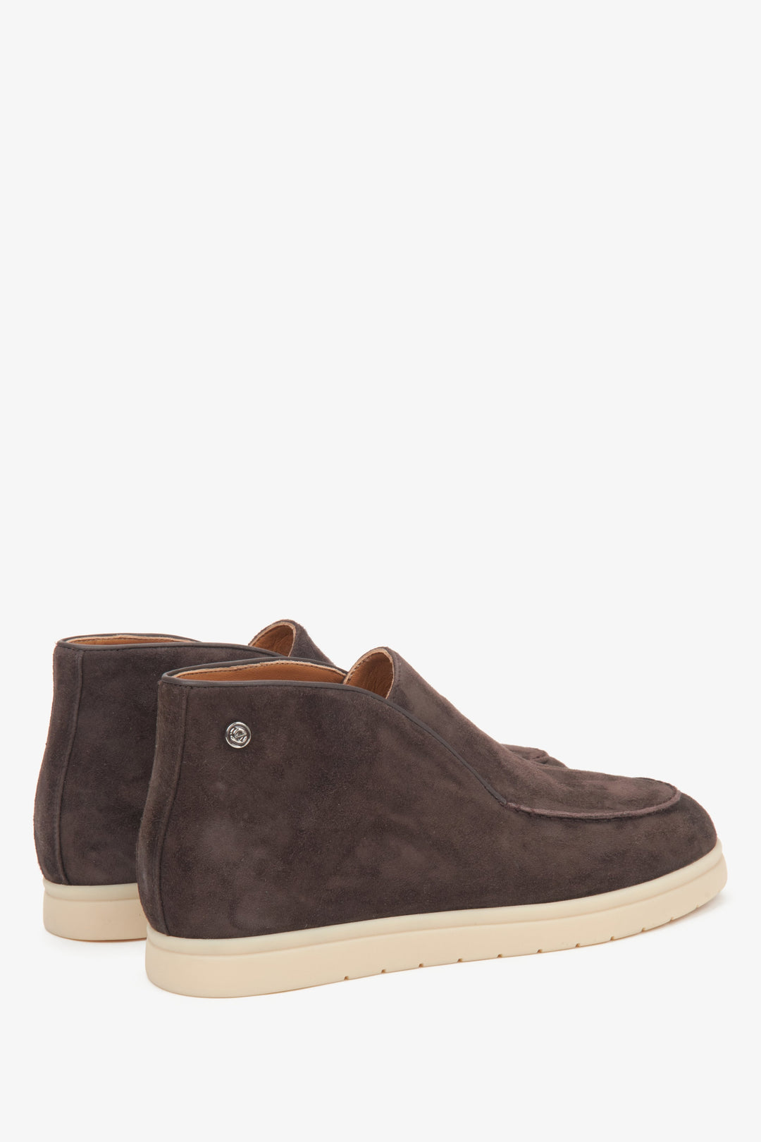 Stilvolle Damen Low-Top-Stiefeletten in Sattelbraun aus Velours und Leder von Estro.