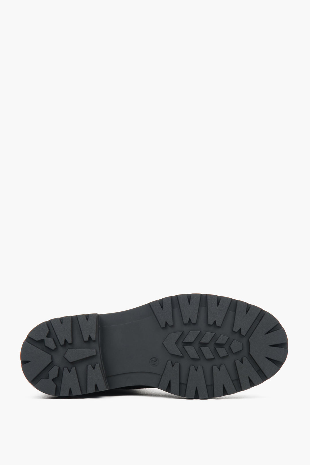 Hochwertig verarbeitete Chelsea-Boots aus italienischem Velours mit perfekt integrierter Plateausohle.