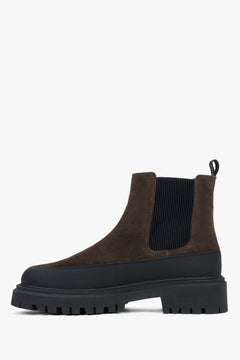 Damen-Chelsea-Boots aus echtem italienischem Velours und Leder in Sattelbraun von Estro – Schuhprofil.