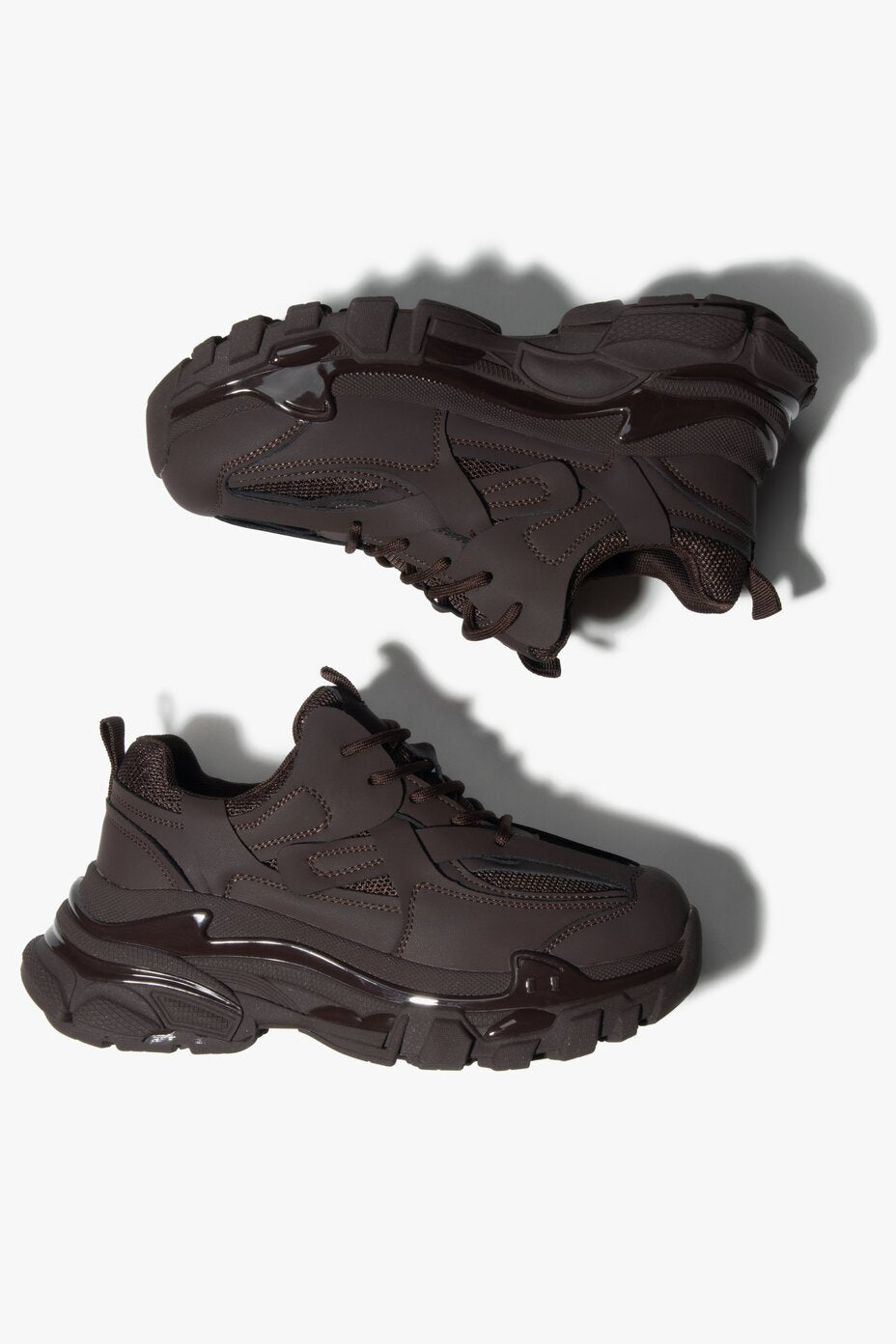 Sattelbrauner Damen-Sneaker low mit markanter Chunky-Plateausohle ES8 ER00114314.