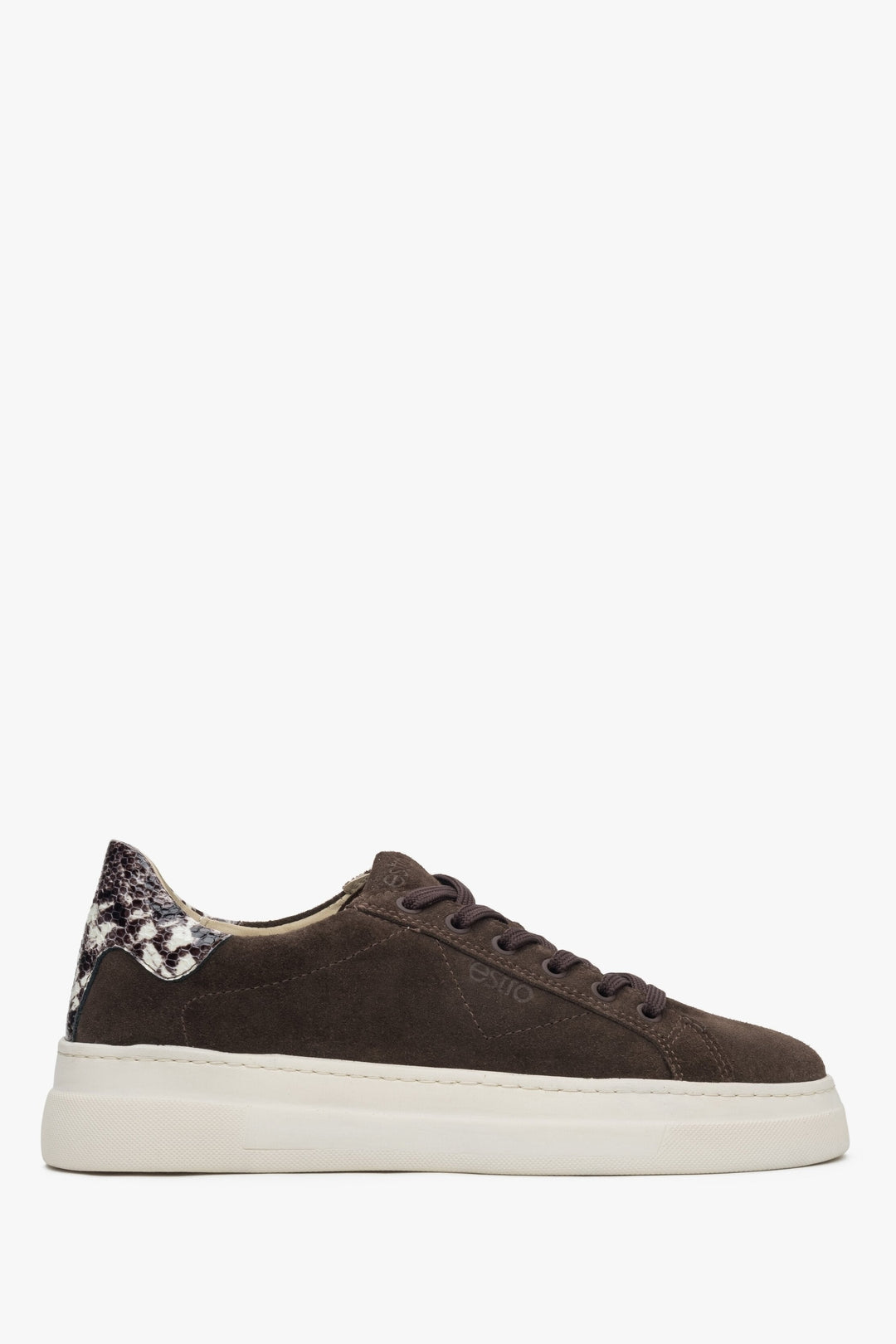 Sattelbrauner Damen-Sneaker mit Animal-Print aus edlem italienischem Velours Estro ER00117028.
