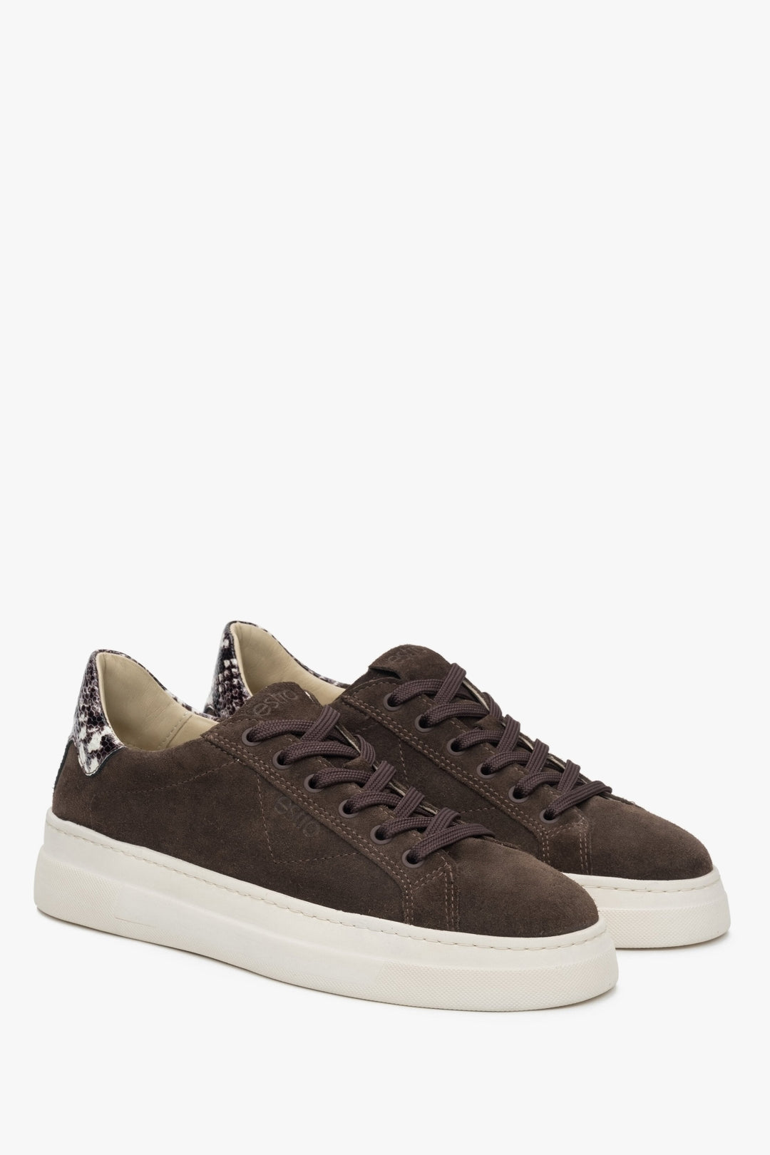 Damen-Sneaker von Estro – Sattelbraun, Animal-Print, italienisches Velours.