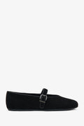 Reines Seitenprofil des linken schwarzen Damen-Ballerinas aus weichem Veloursleder mit Schnalle von Estro