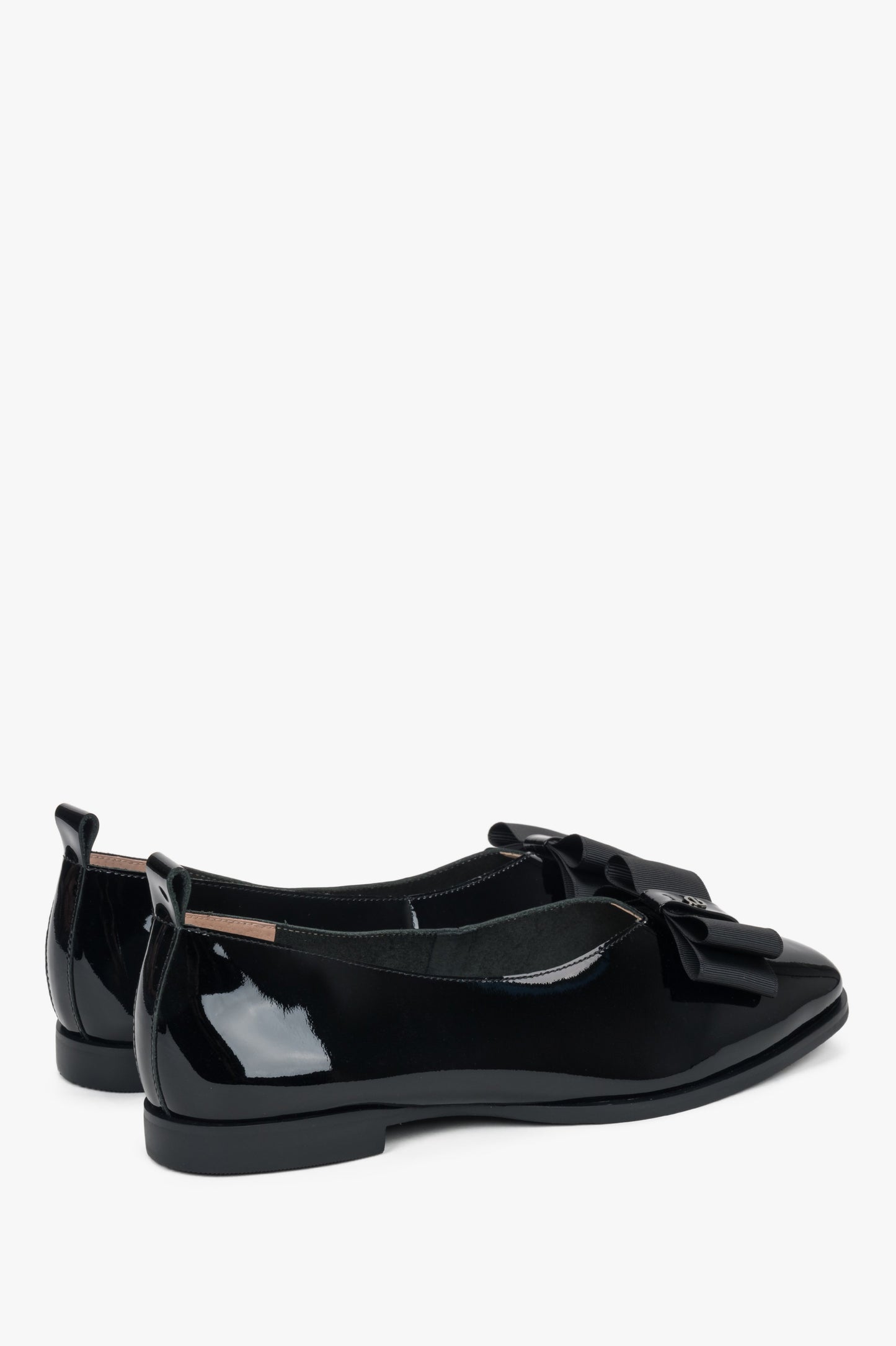 Elegante schwarze Ballerinas aus echtem Leder.
