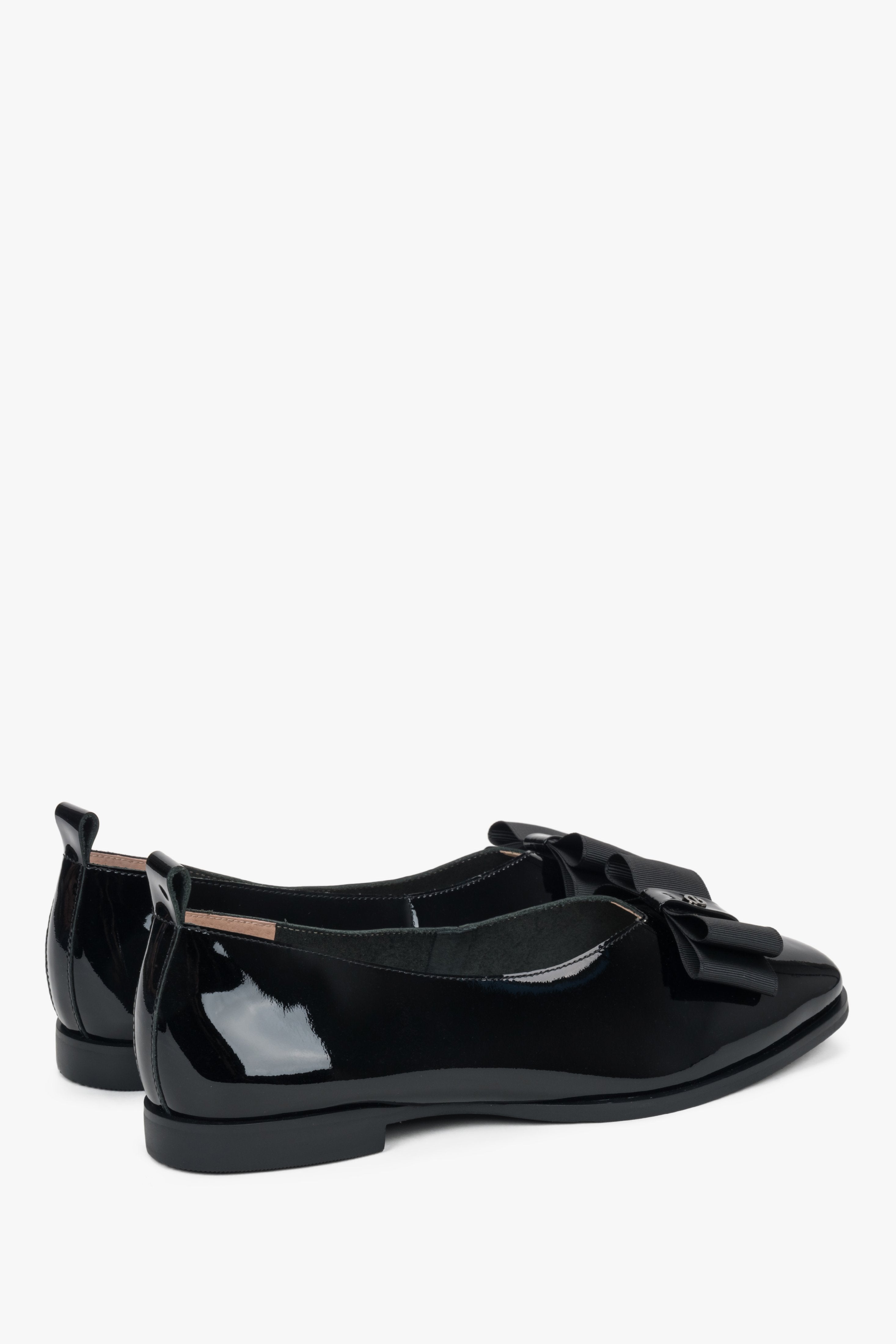 Elegante schwarze Ballerinas aus echtem Leder.