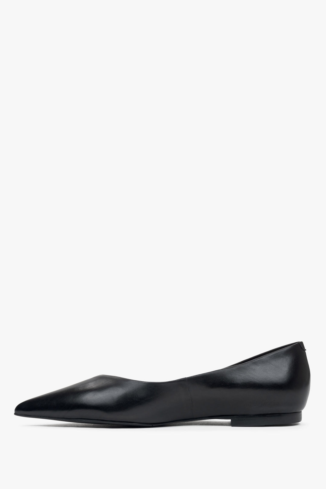 Damen-Ballerinas aus echtem Leder in Schwarz mit spitzer Zehenpartie Estro ER00115896