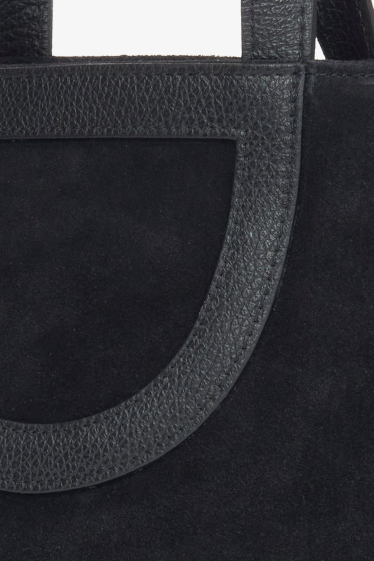 Damen-Bucket-Bag aus hochwertigem italienischem Premium-Naturvelours in Schwarz – Details.
