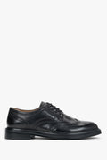 Flaches Seitenprofil des schwarzen Damen-Brogues aus Glattleder mit klassischer Lochung