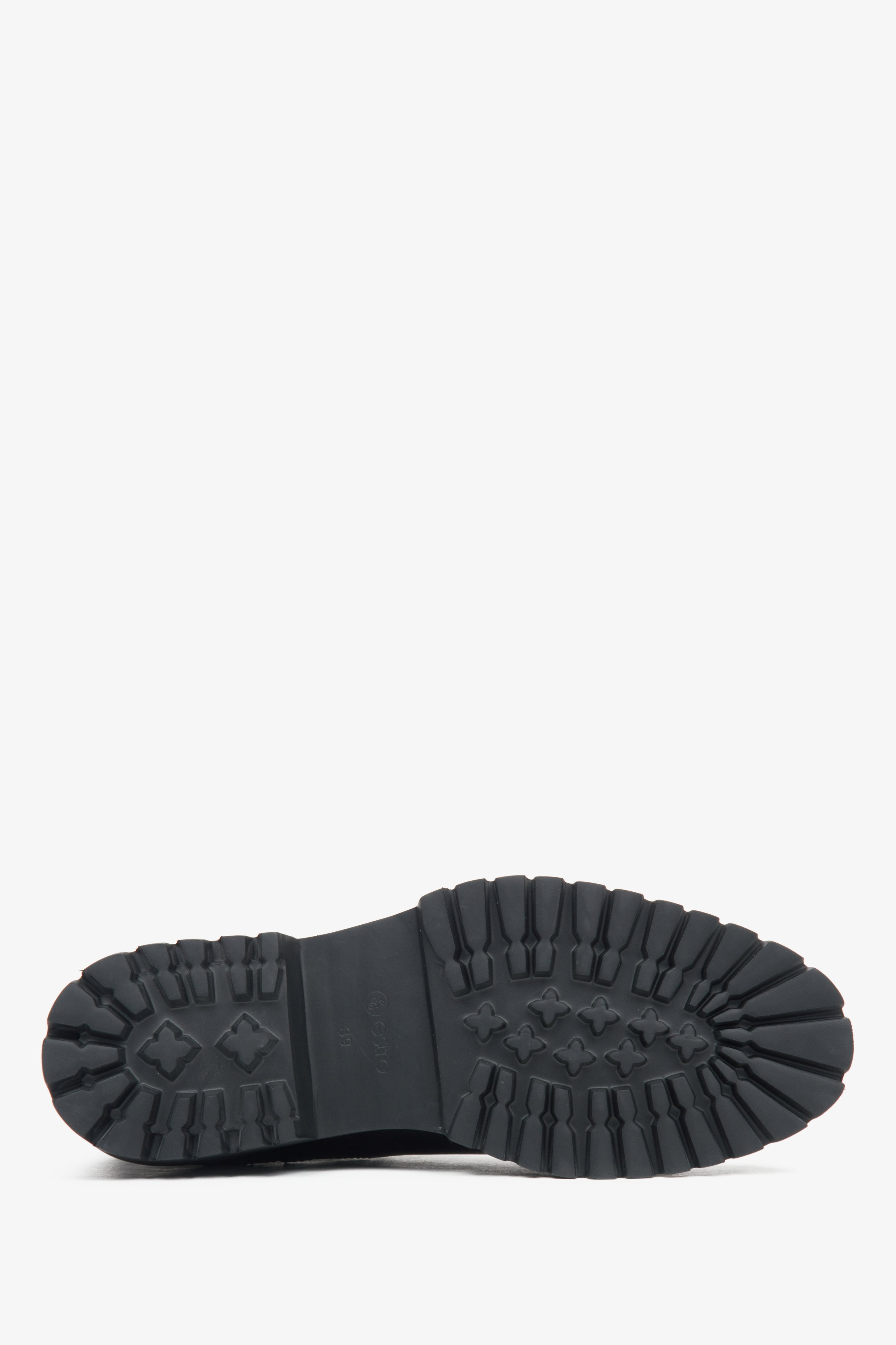 Schwarze niedrige Chelsea-Stiefeletten für Damen aus echtem Leder von Estro – Nahaufnahme der Sohle.