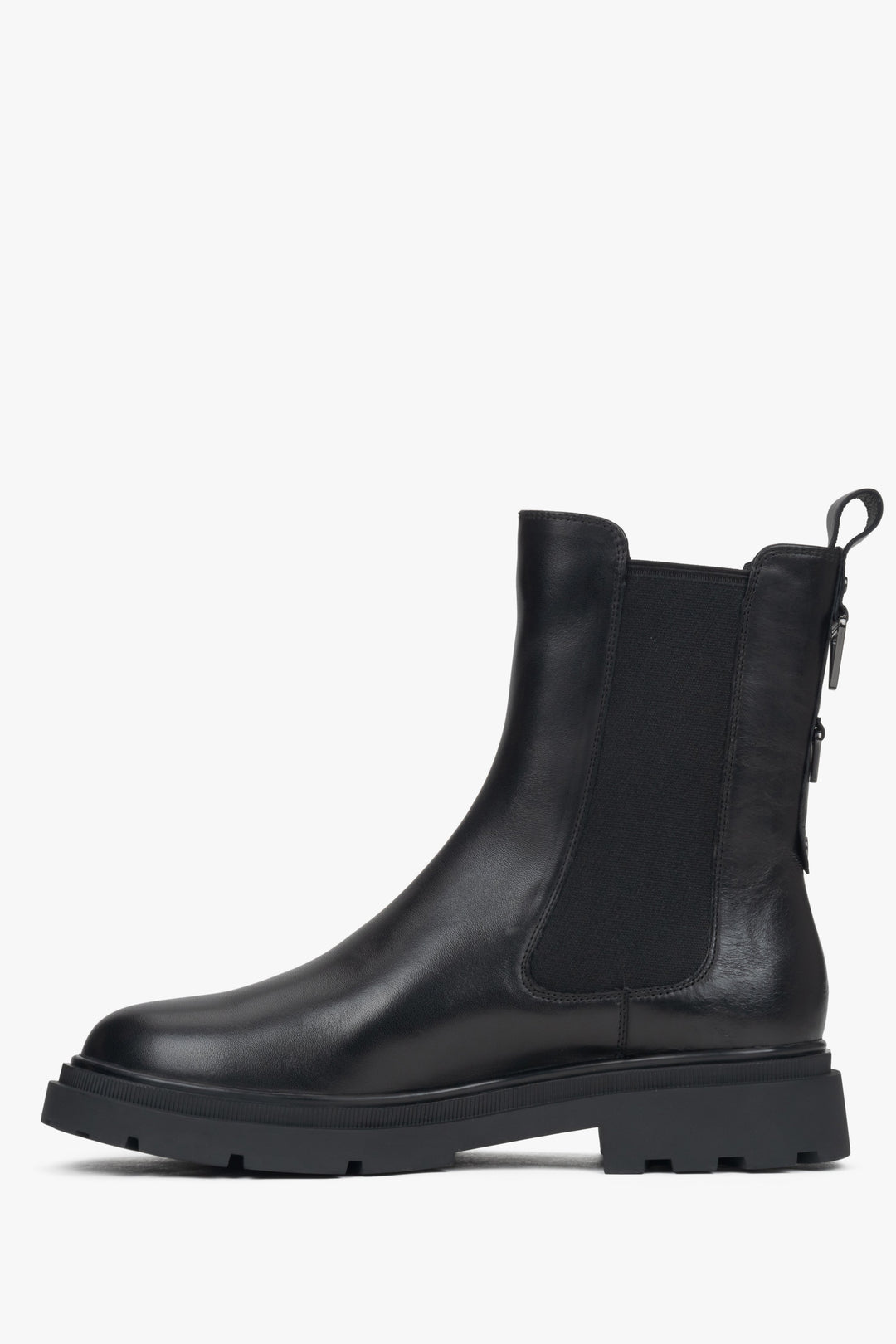Schwarze Damen-Chelsea-Stiefel von Estro – Seitenprofil des Schuhs.