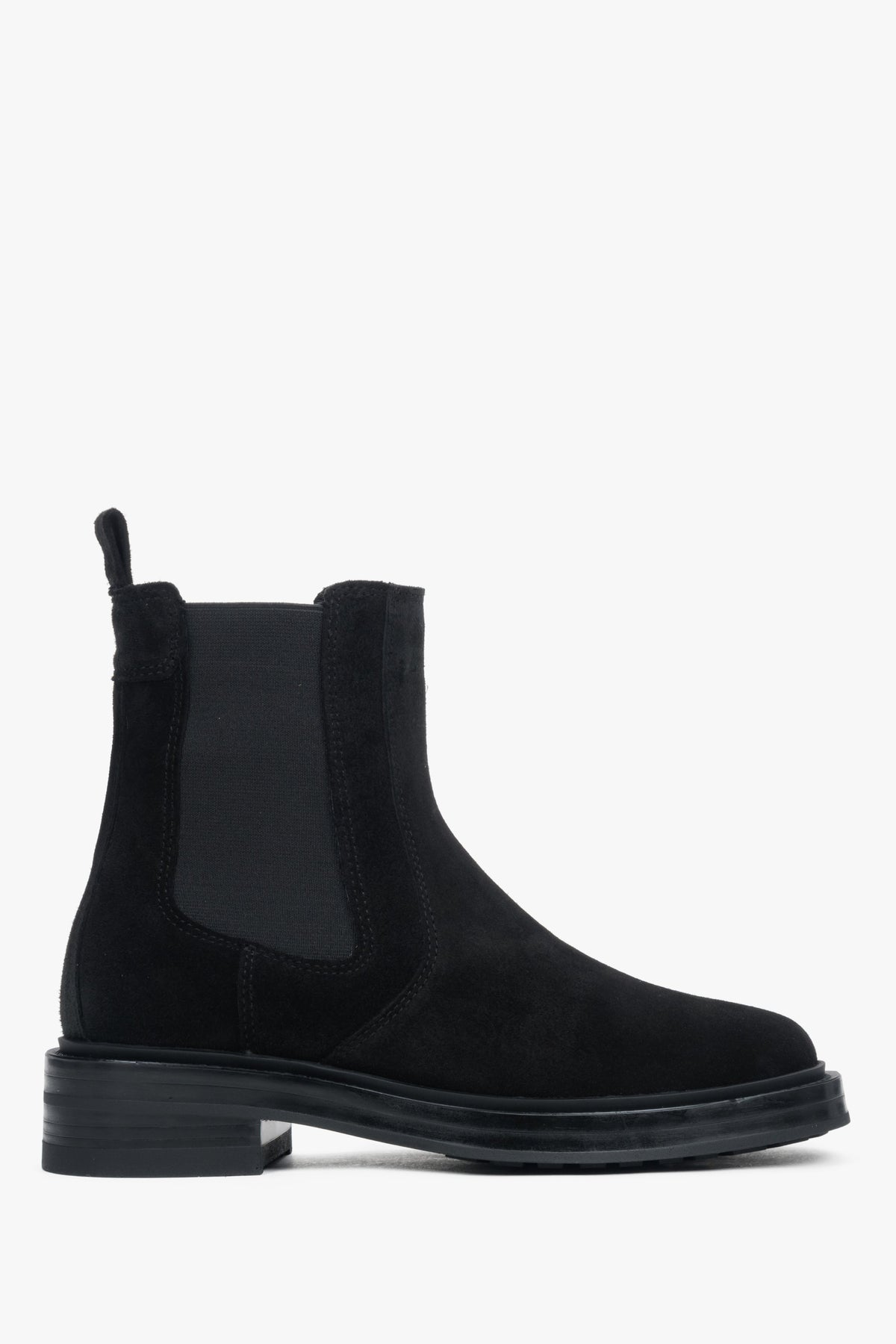Flaches Seitenprofil der schwarzen Damen-Chelsea-Boots aus Premium-Velours