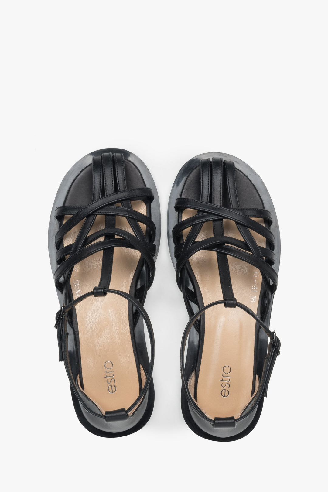 Fischersandalen für Damen aus Leder in der Farbe Schwarz.