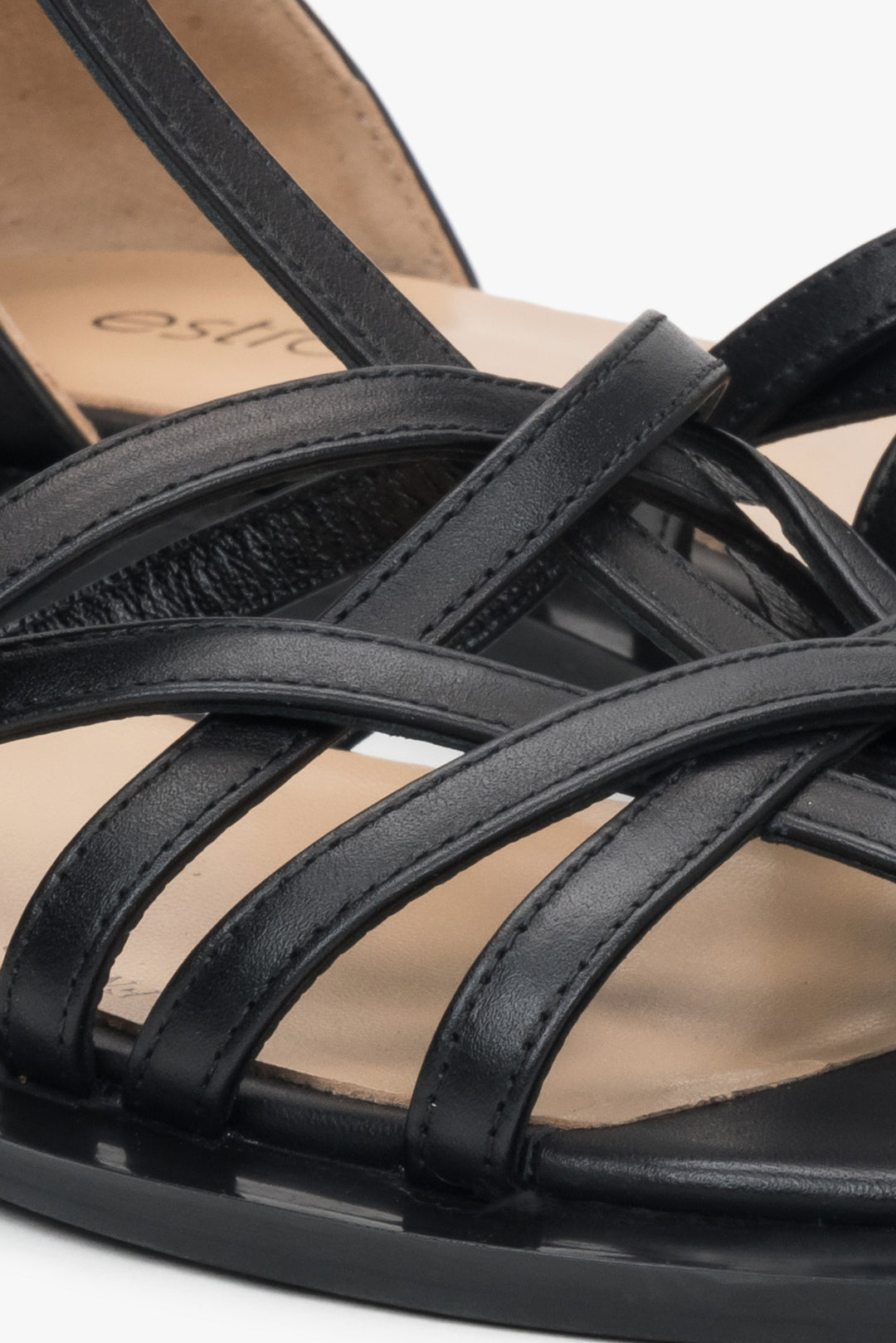 Damen-Sandalen im Fisherman-Look, Material: Leder, Farbe: Schwarz.