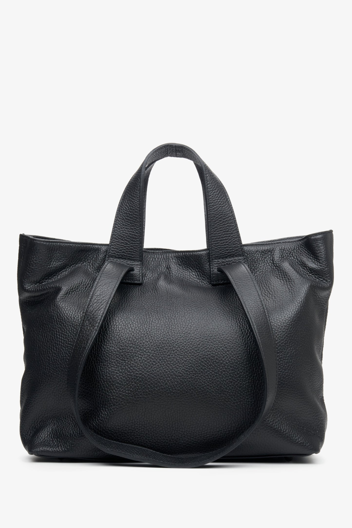 Handgefertigte schwarze Damenhandtasche aus Leder, hergestellt in Italien.
