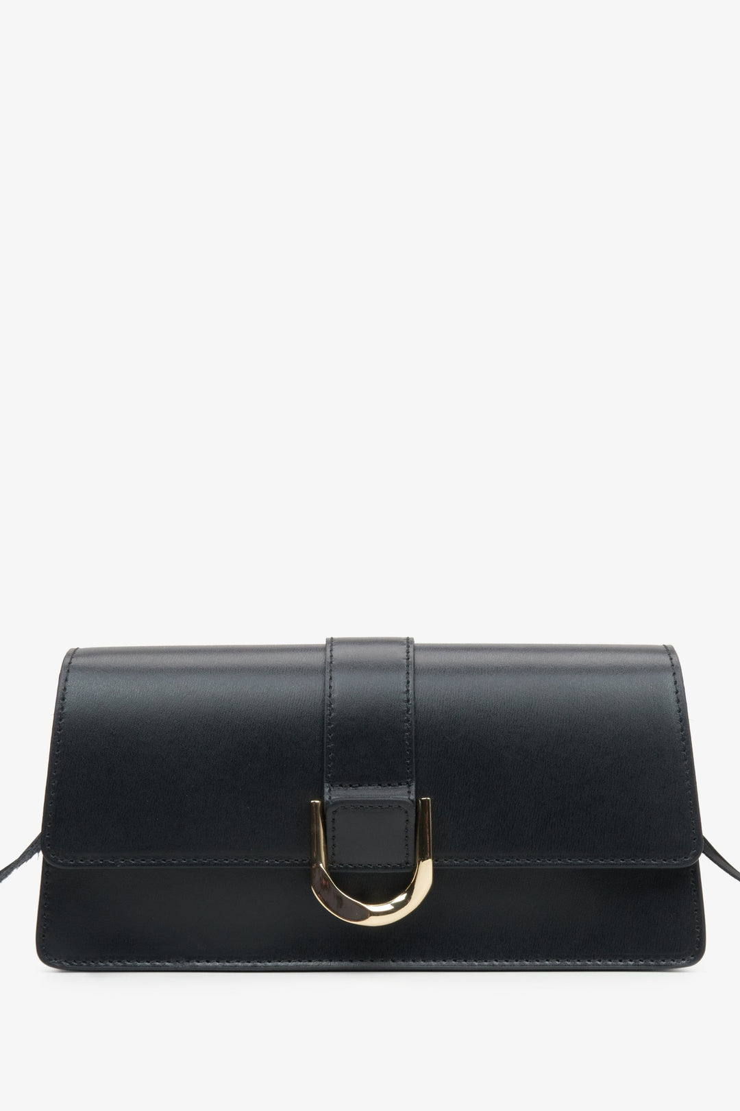 Damen-Handtasche aus schwarzem Leder mit goldfarbenen Akzenten.