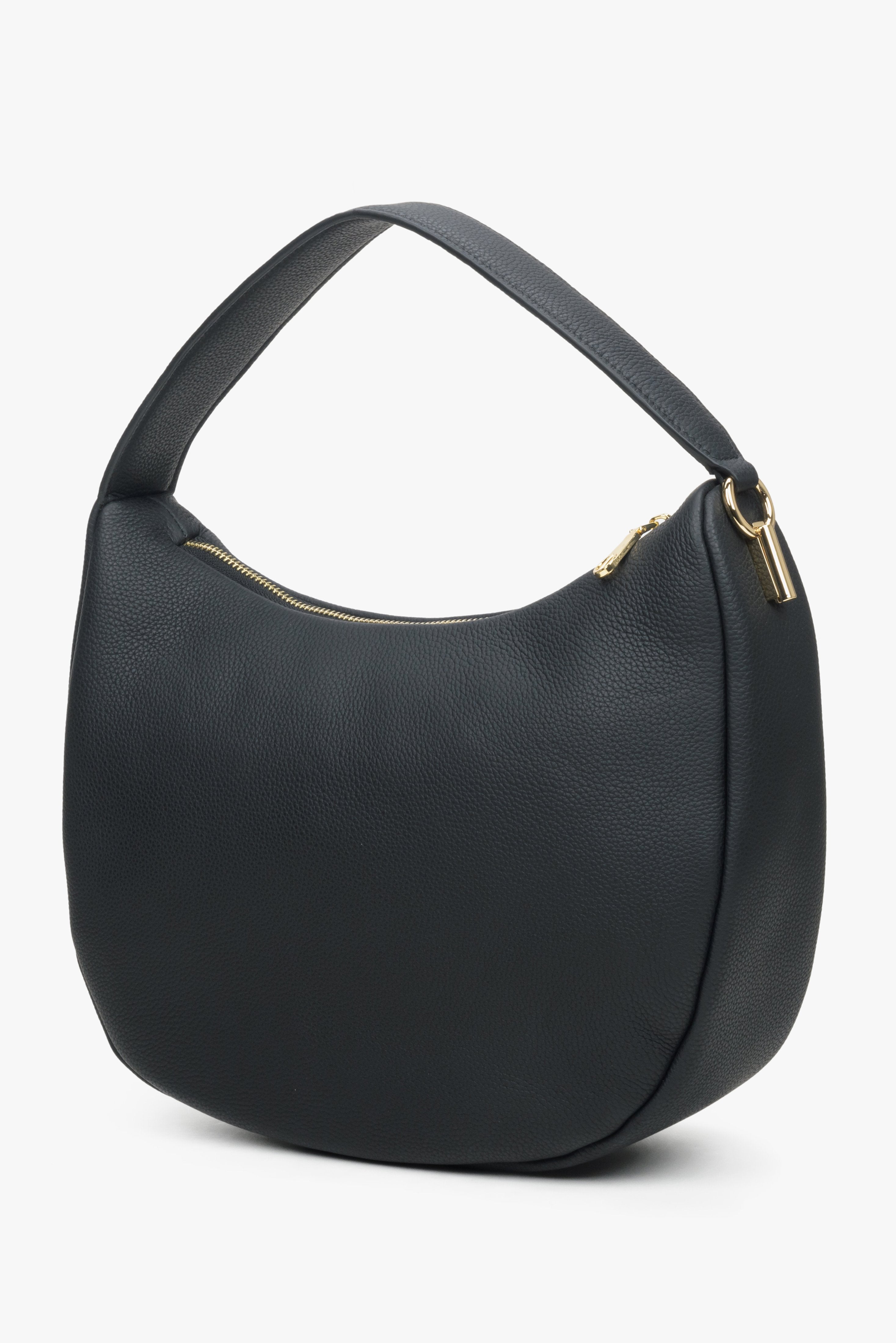 Damen-Handtasche in Halbmondform in Schwarz von Estro.