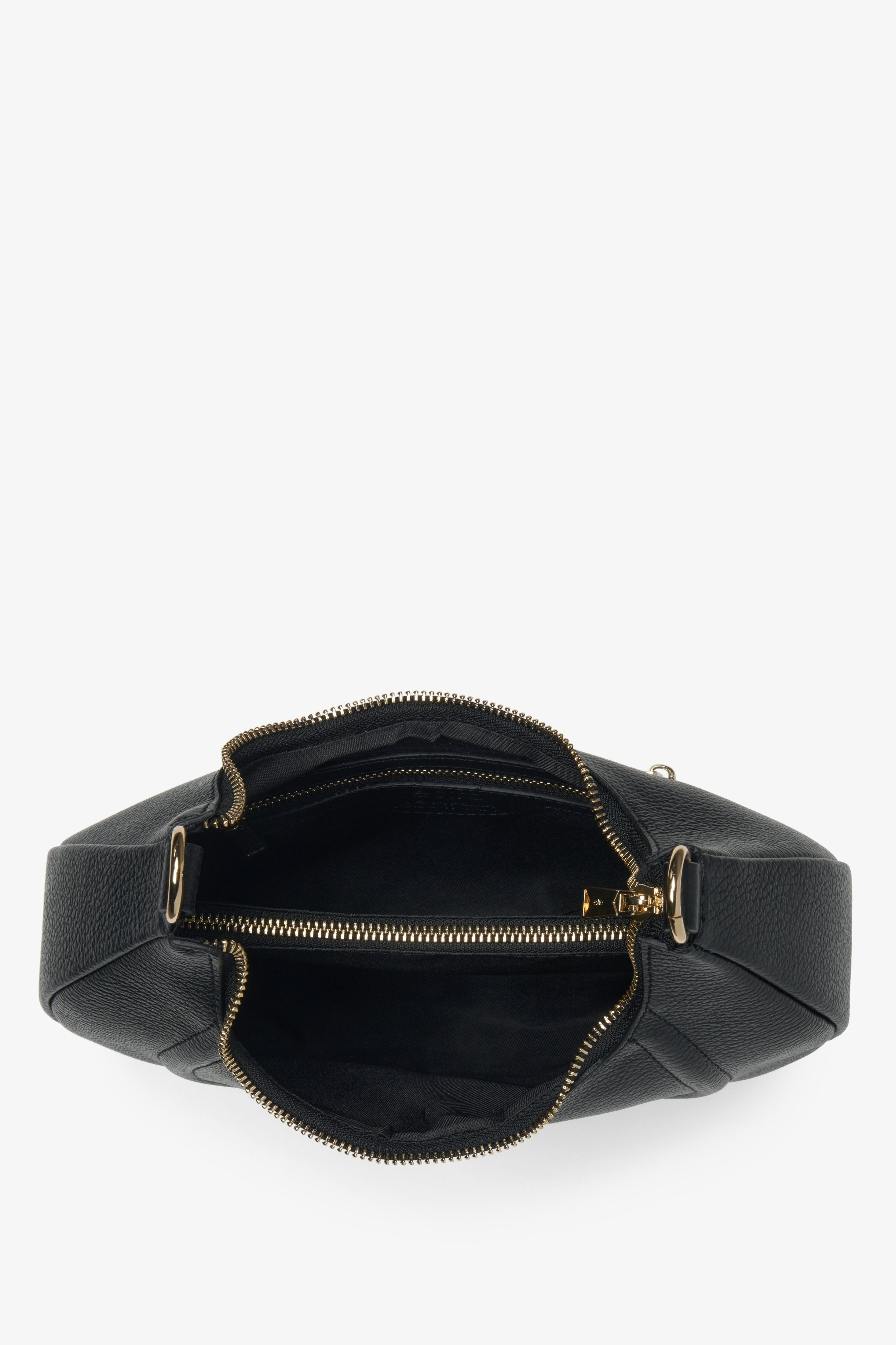 Stylische schwarze Umhängetasche in Halbmondform aus hochwertigem italienischem Leder von Estro.