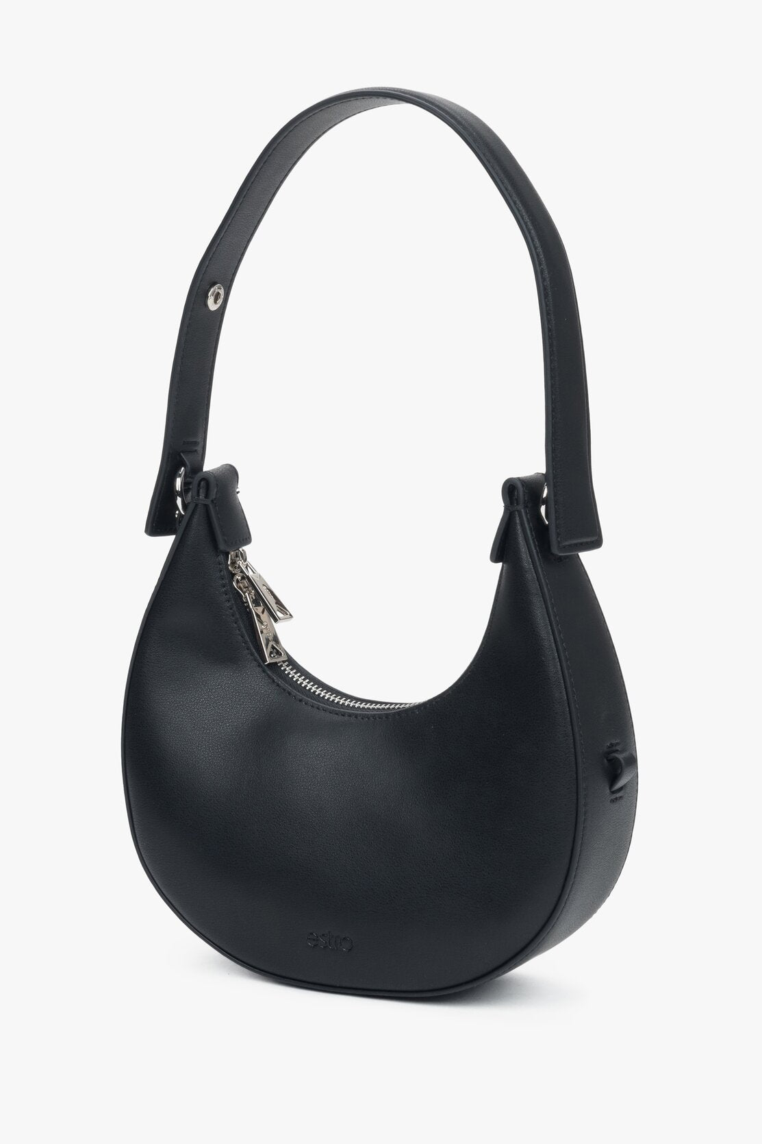 Stilvolle schwarze Damen-Handtasche von Estro in Halbmondform.